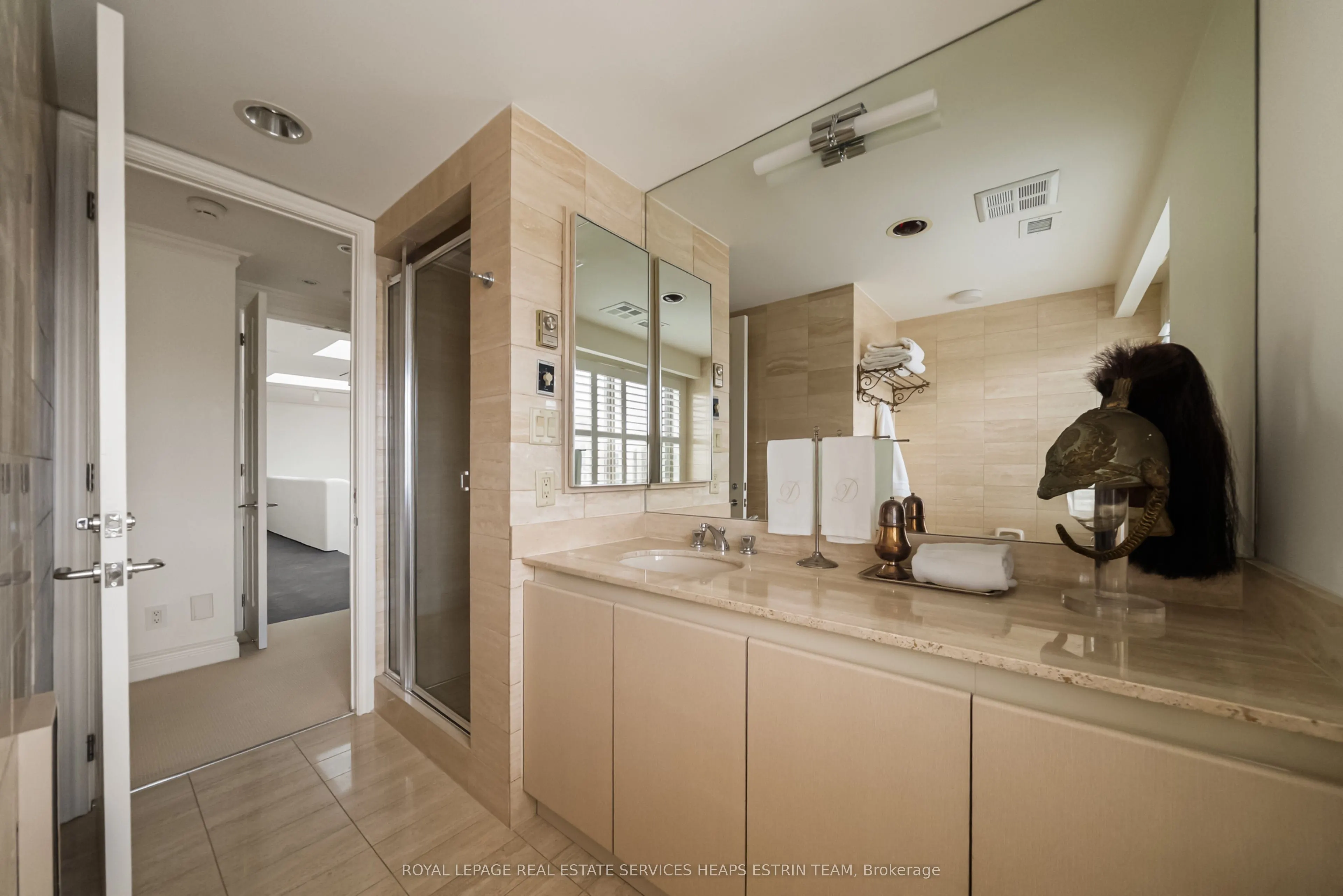 2 Lynwood Avenue #PH1