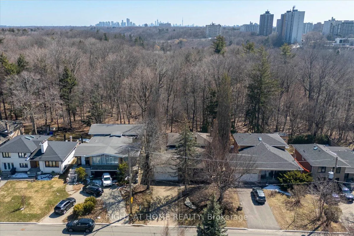 23 Christine Crescent