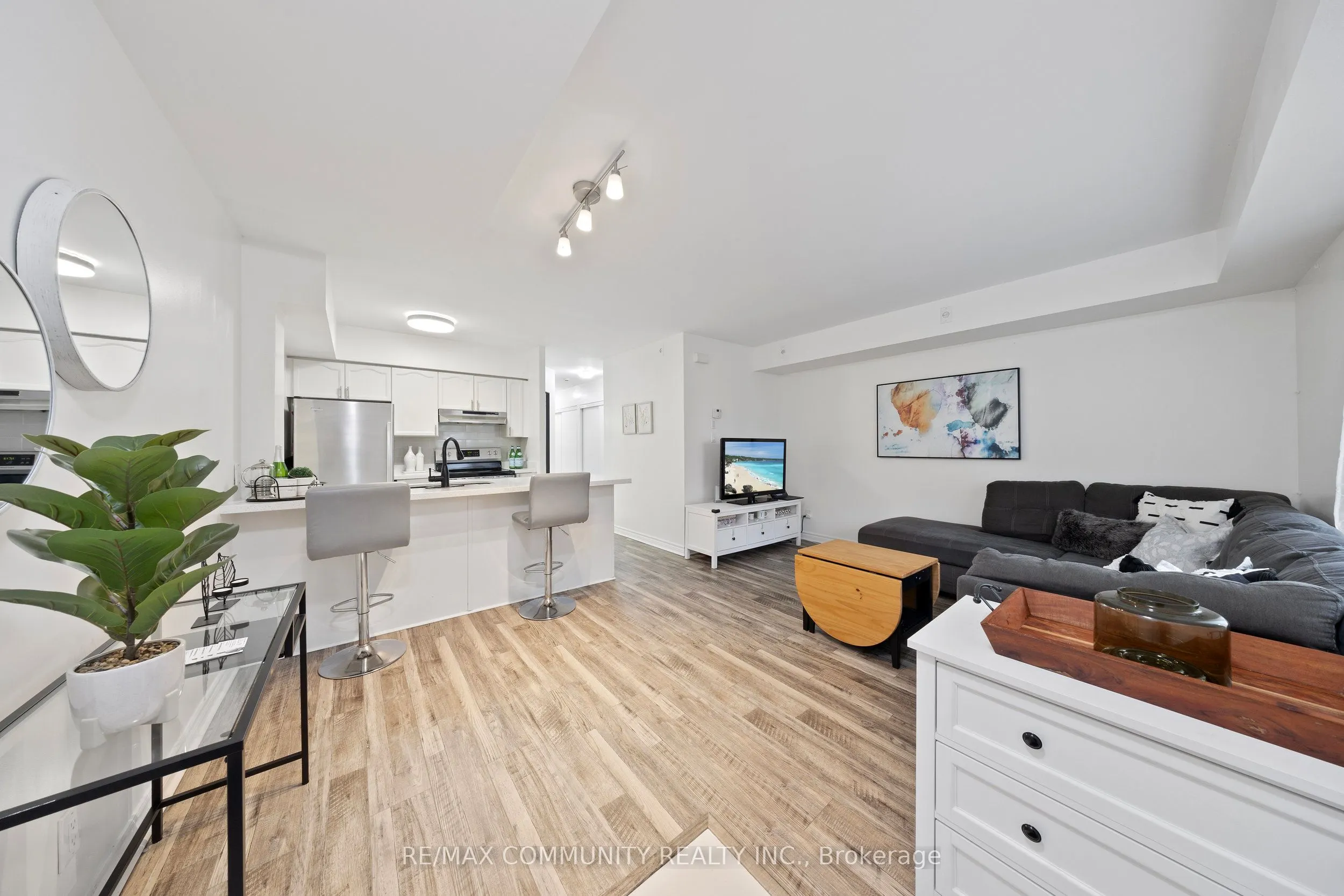 1 Sudbury Street #101