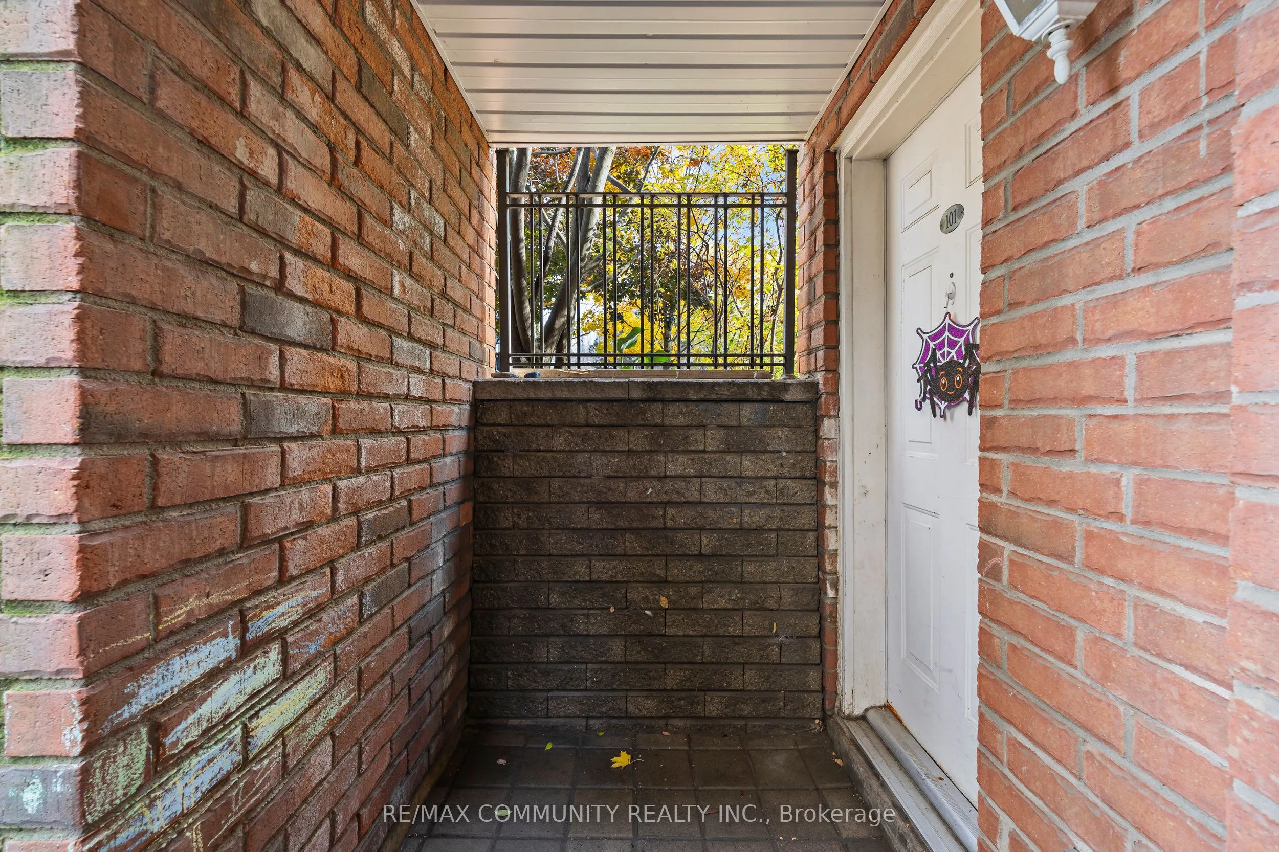 1 Sudbury Street #101