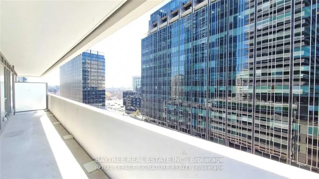 2221 Yonge Street #809