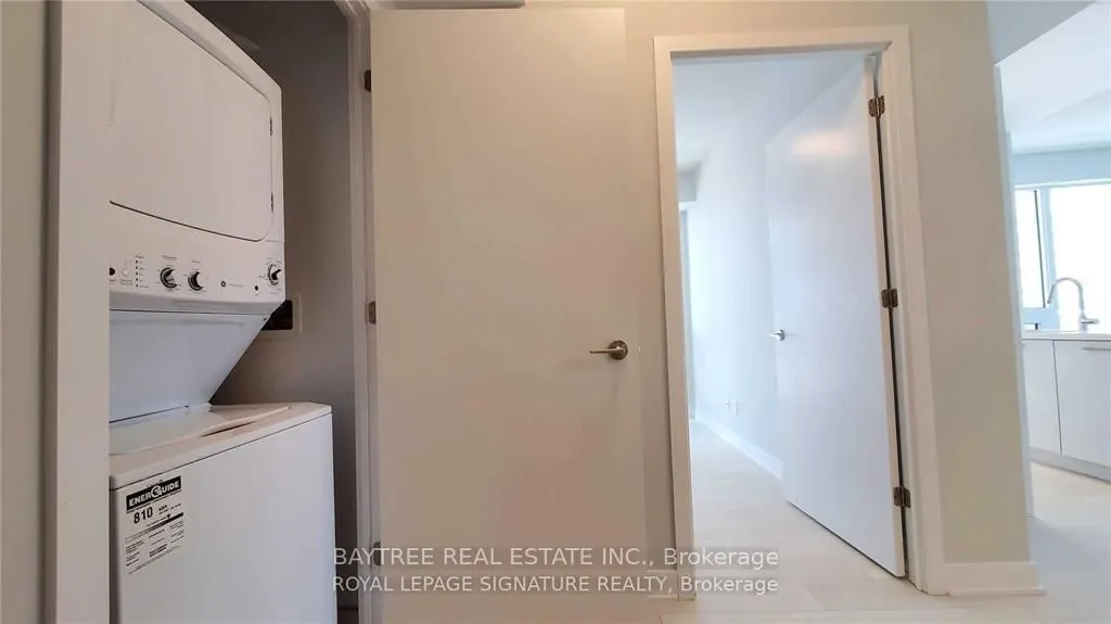 2221 Yonge Street #809
