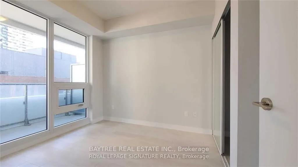 2221 Yonge Street #809