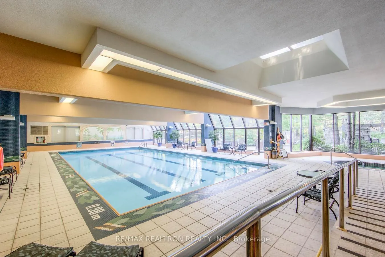 85 Skymark Drive #502