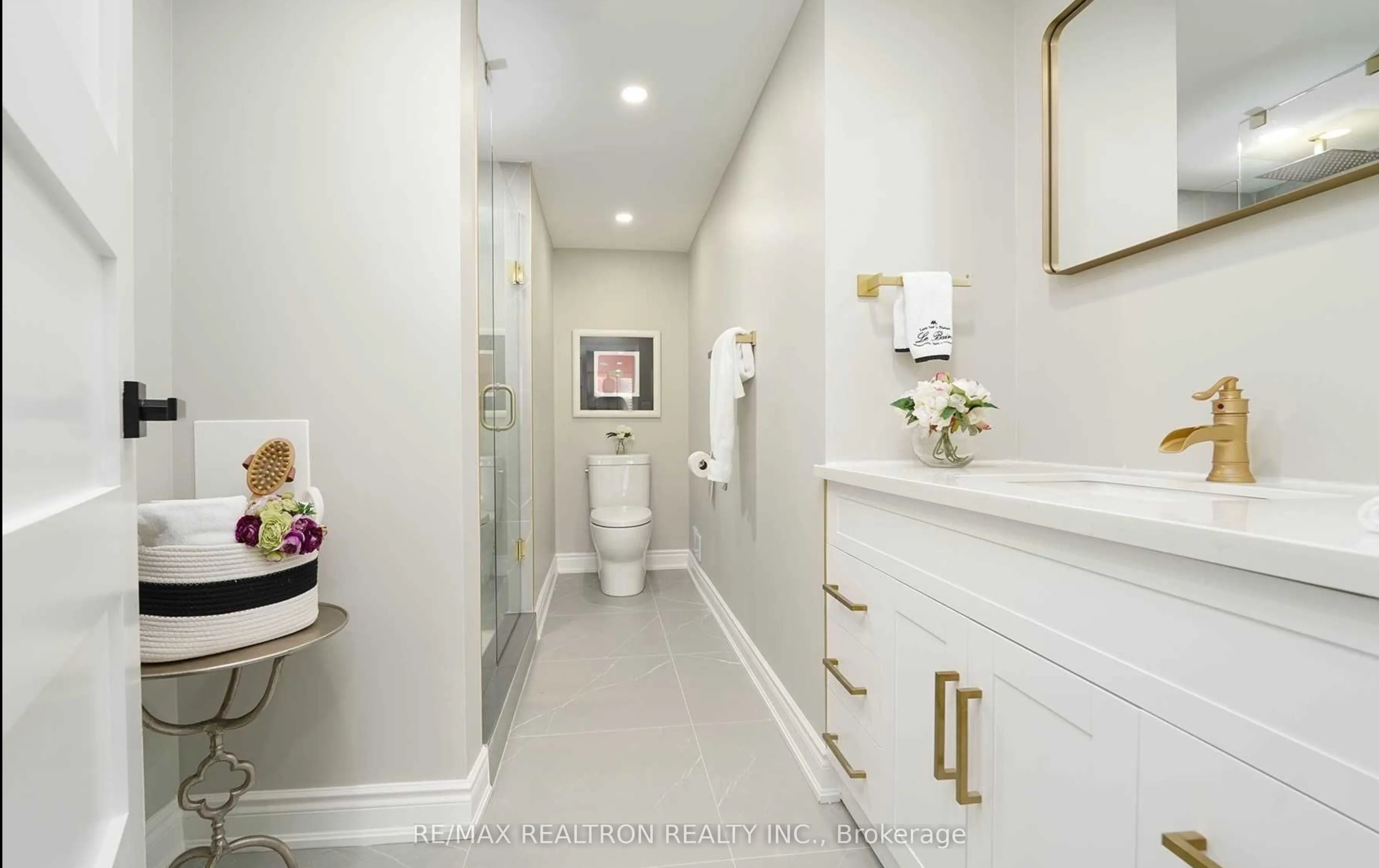 85 Skymark Drive #502