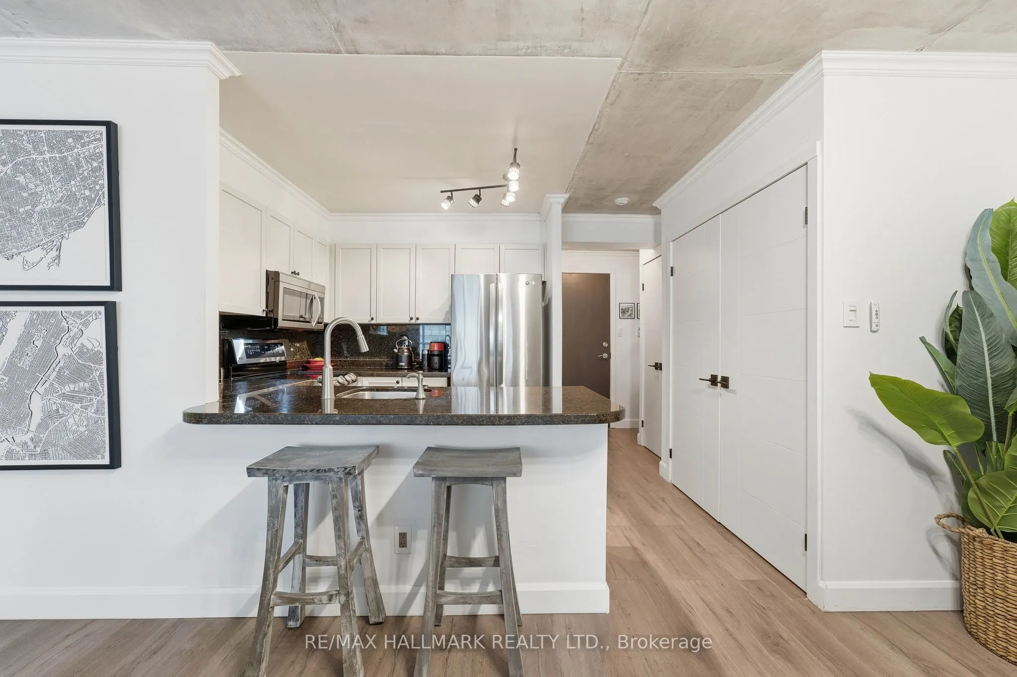 600 Queens Quay W #705