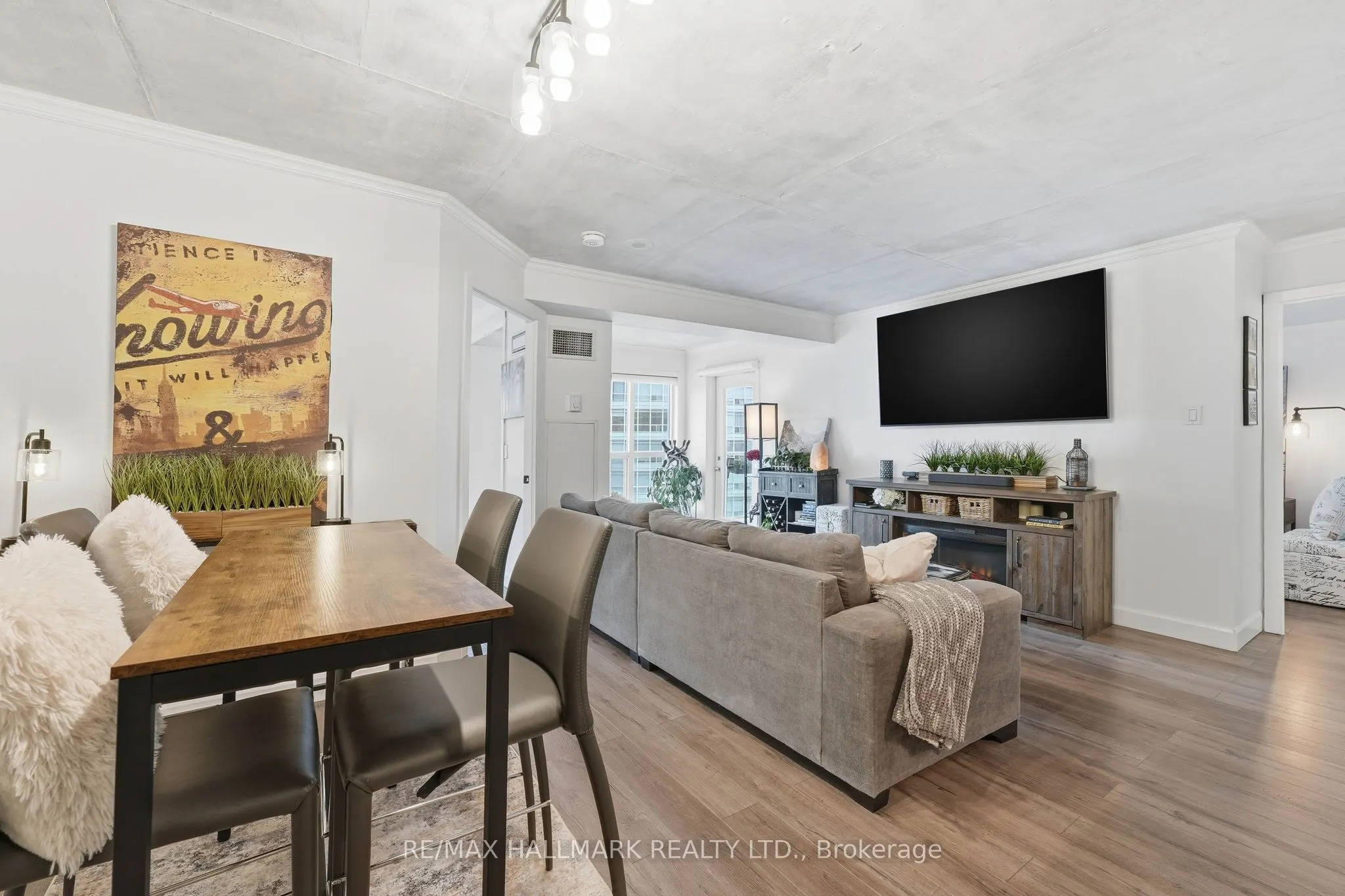 600 Queens Quay W #705