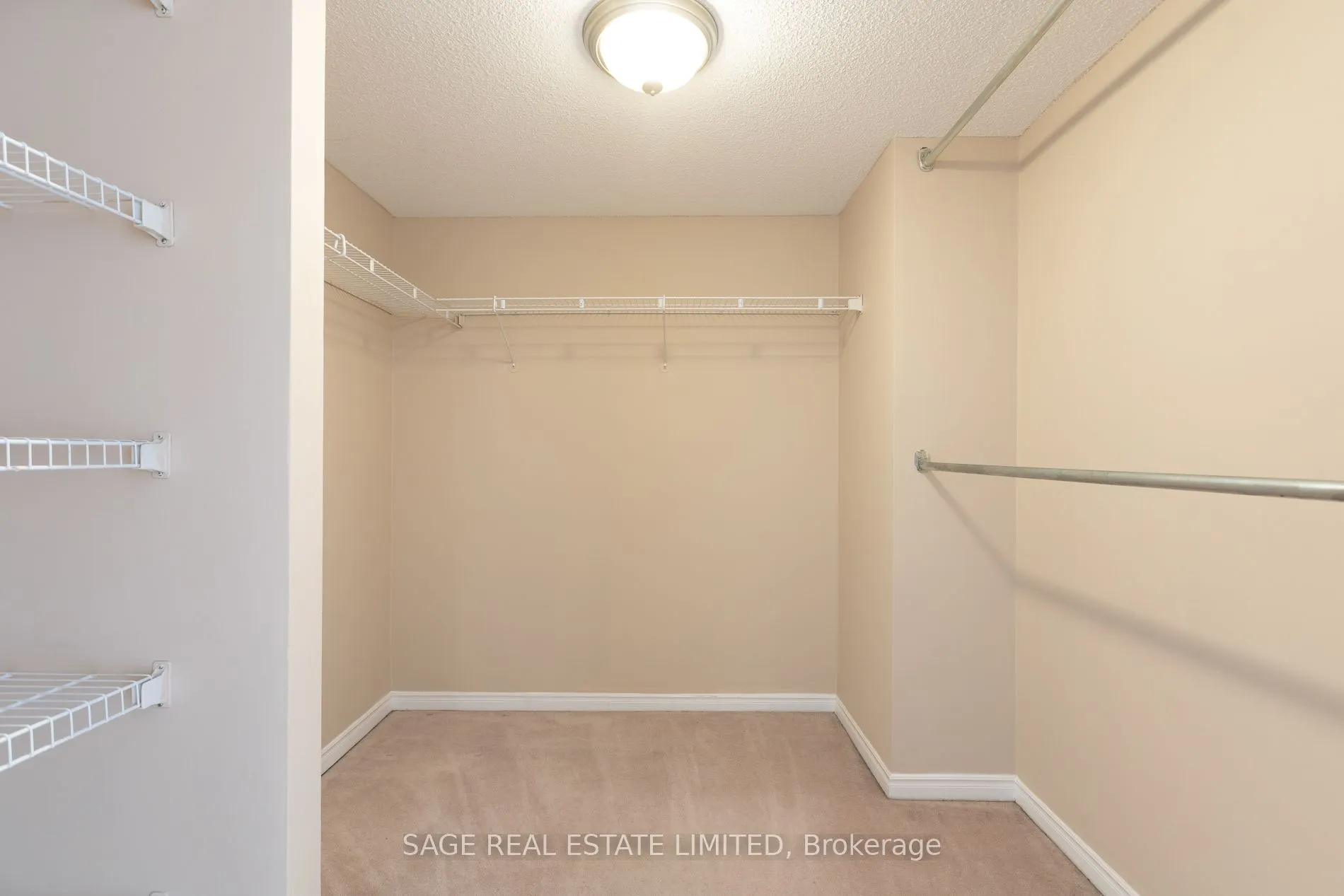 25 George Street #302