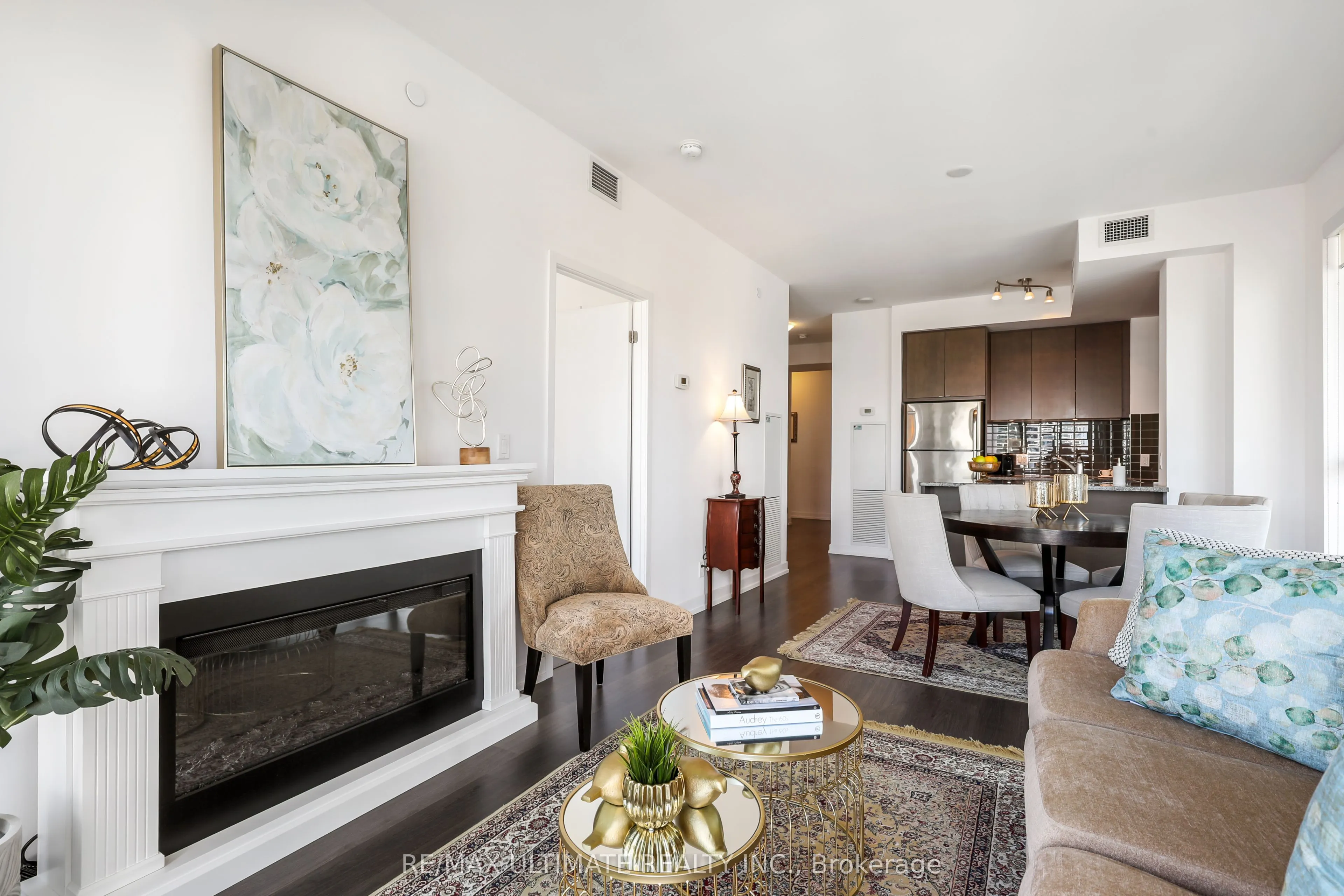 98 Lillian Street #1812
