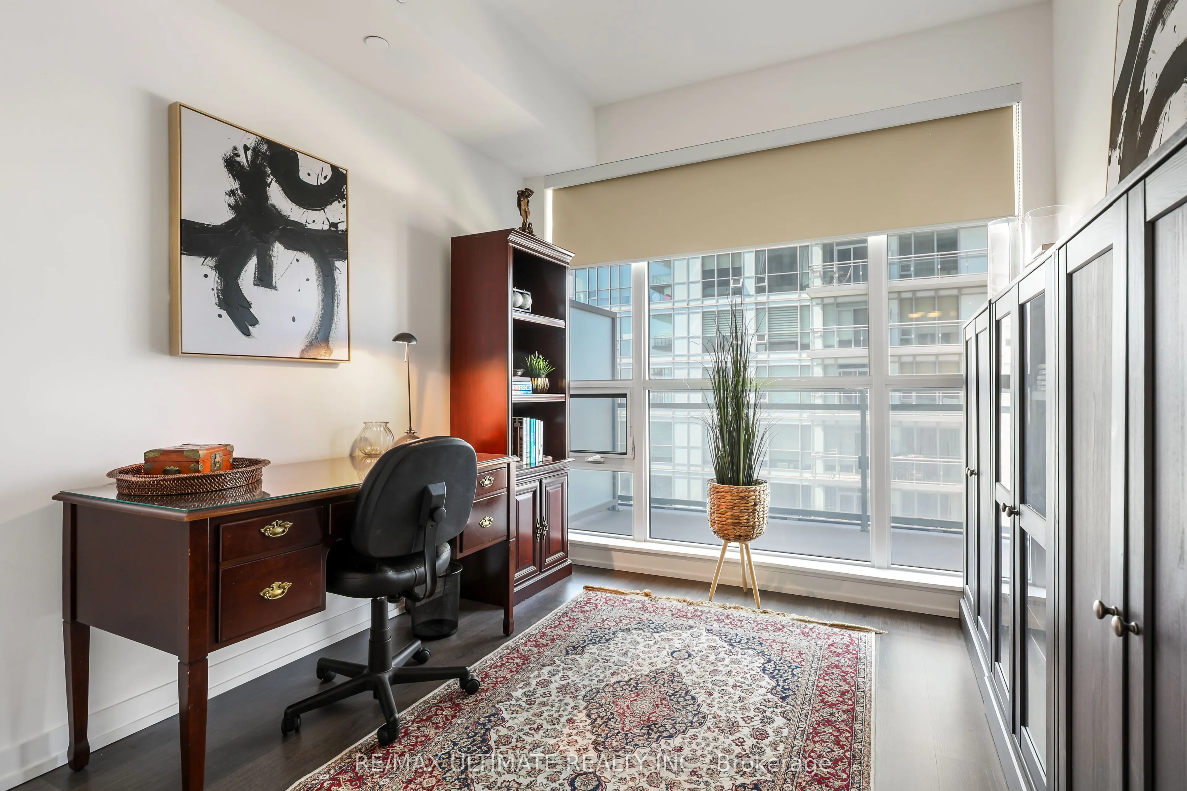 98 Lillian Street #1812
