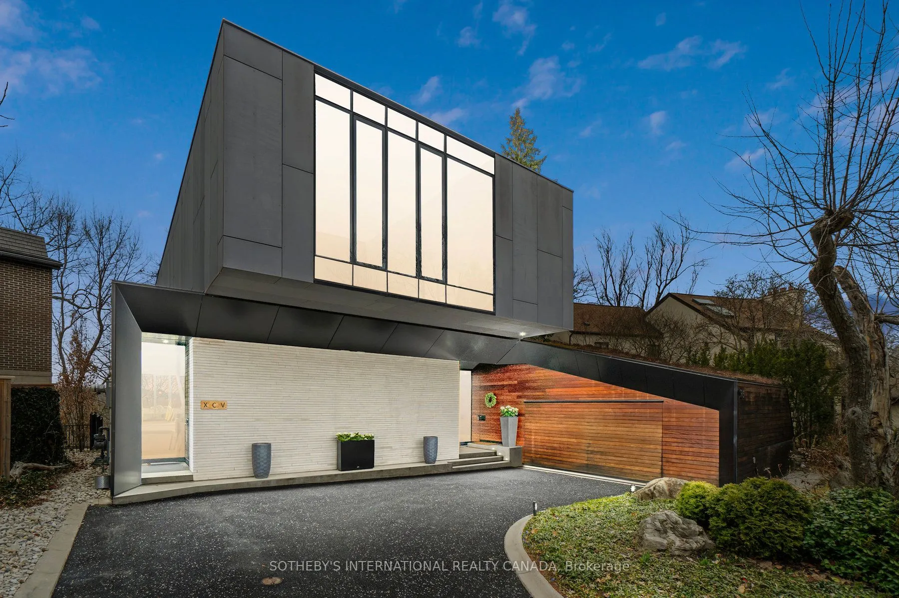 95 Riverview Drive