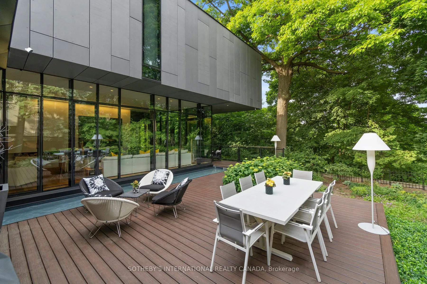 95 Riverview Drive