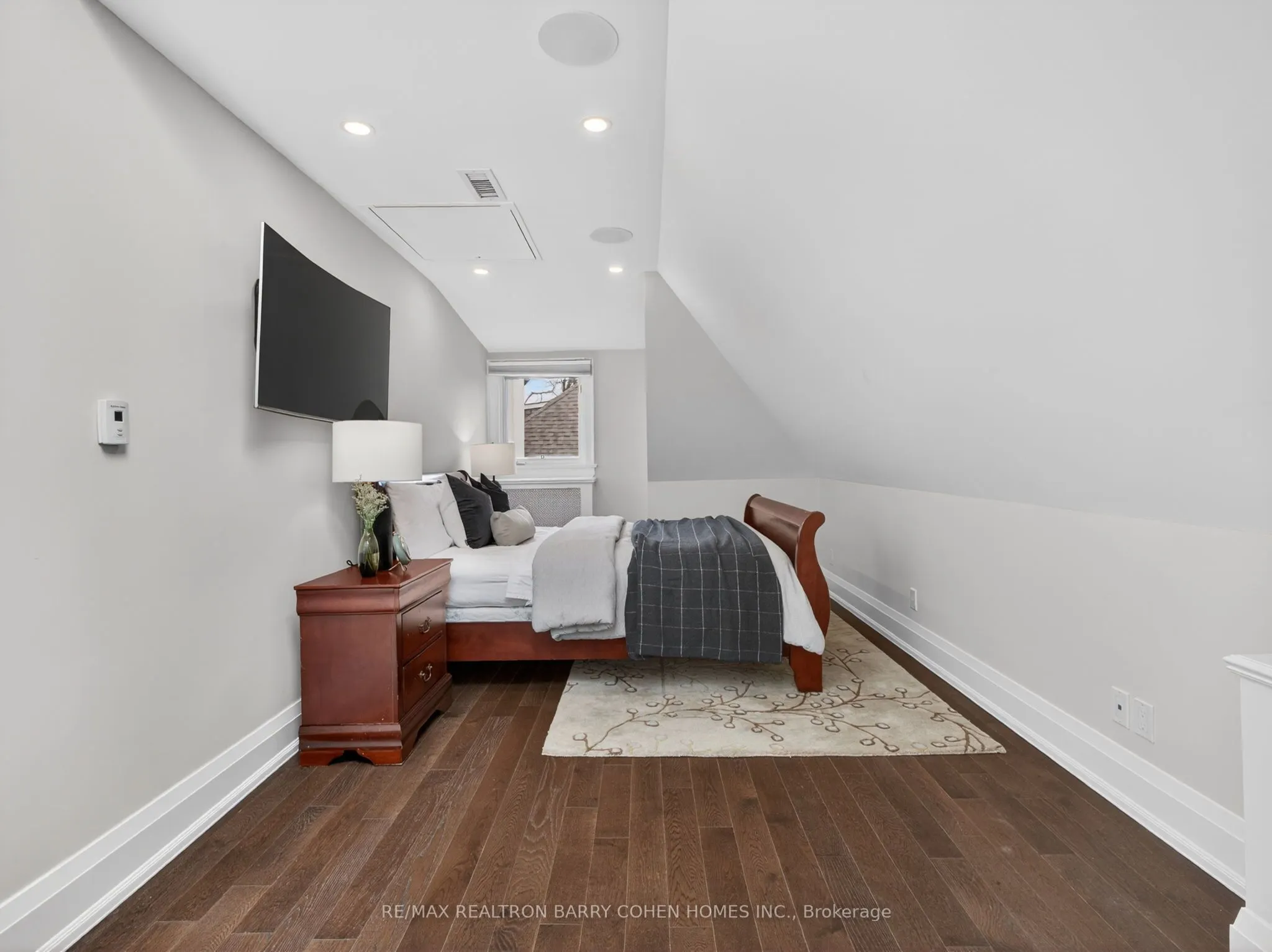 11 Ormsby Crescent