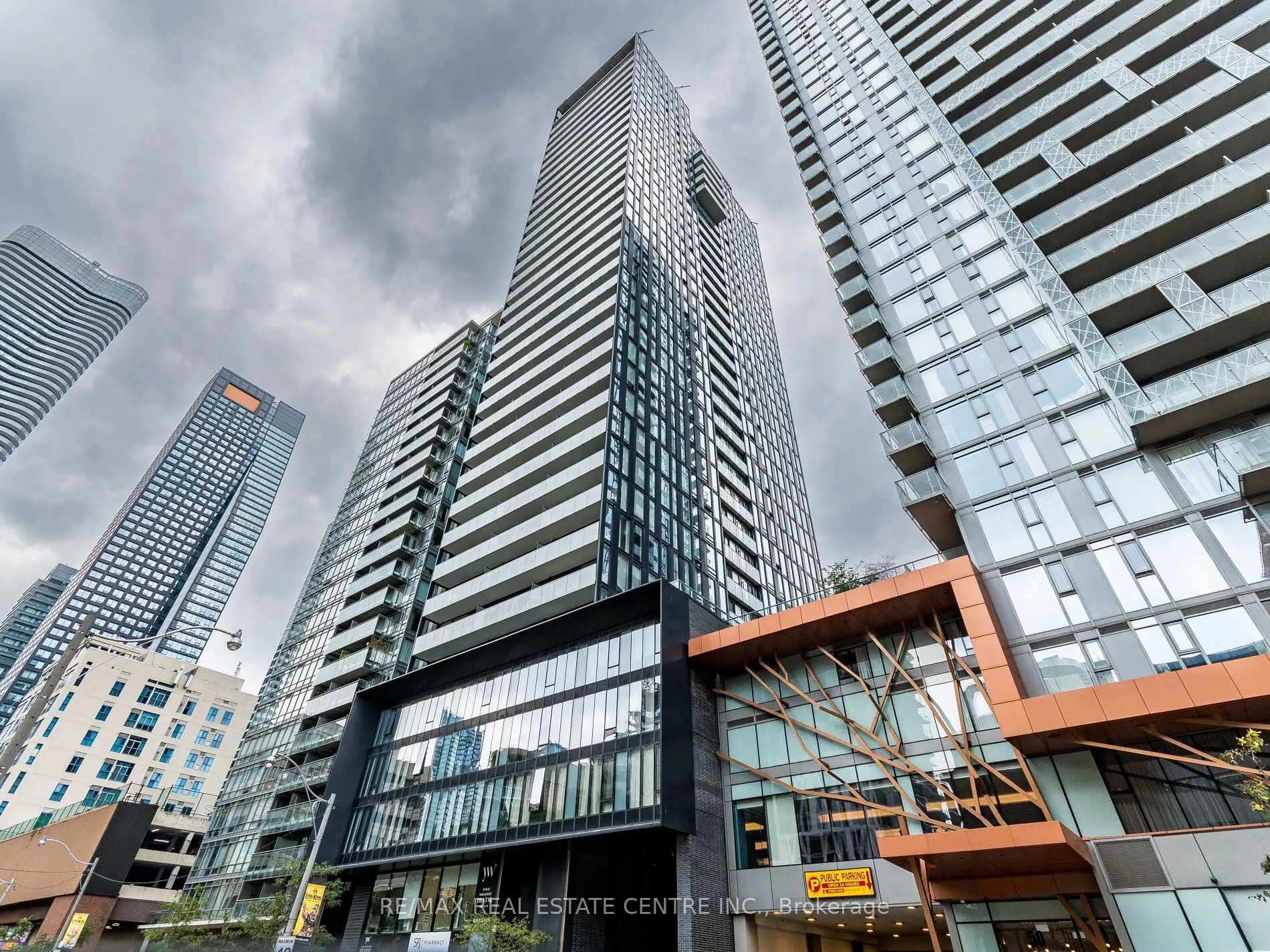 28 Wellesley Street #3302