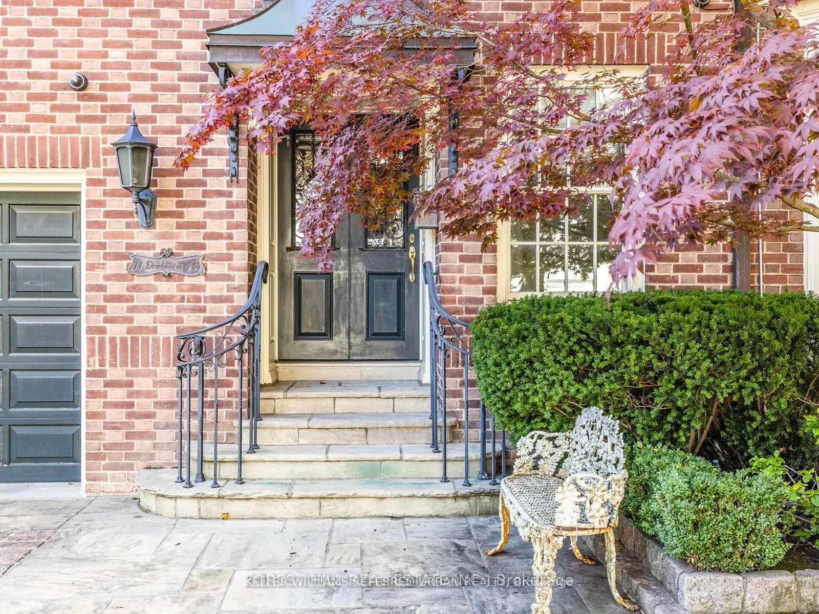 11 Dewbourne Avenue