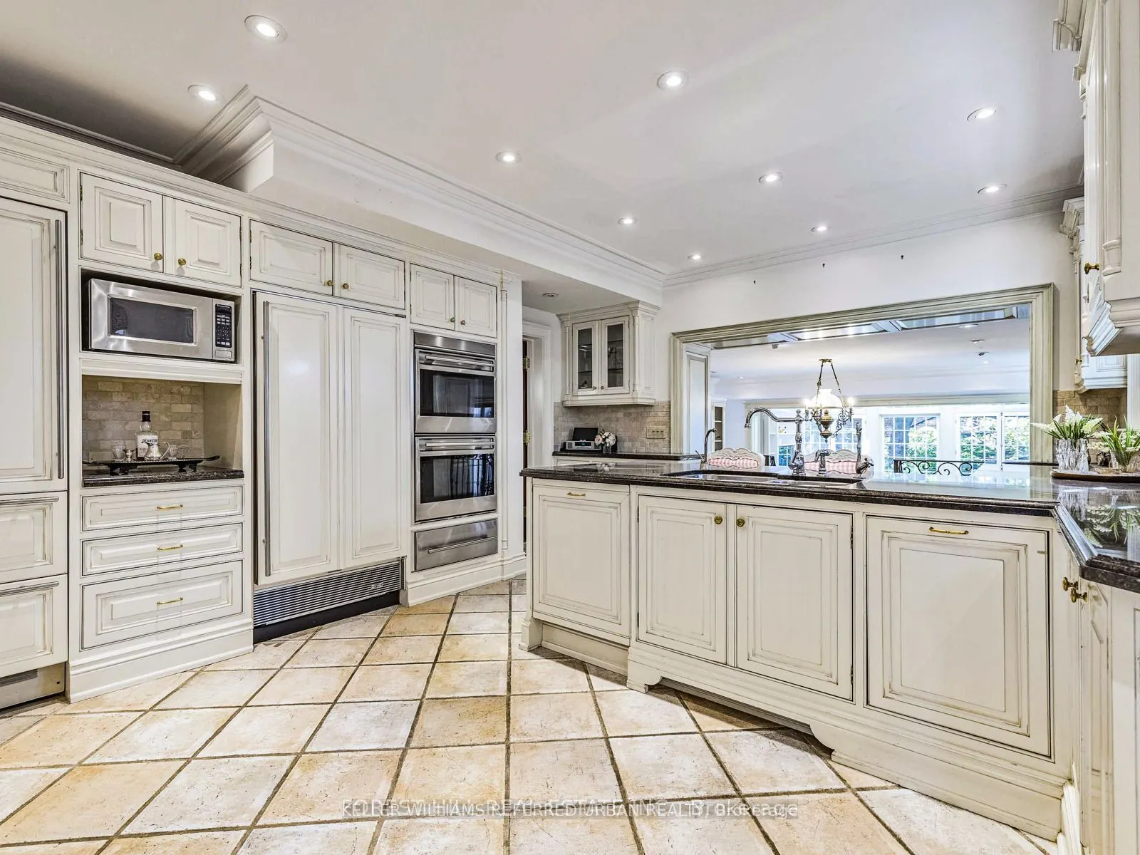 11 Dewbourne Avenue
