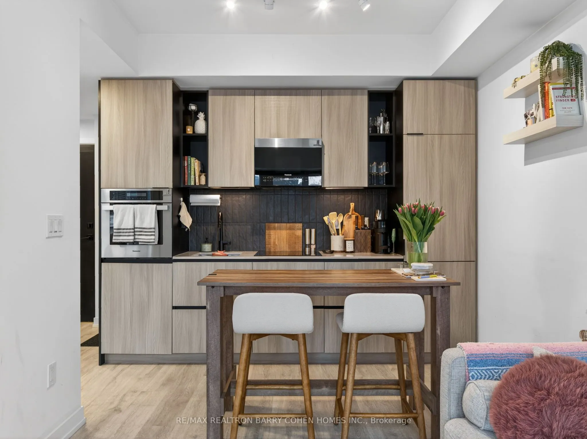 2 Augusta Avenue #PH3