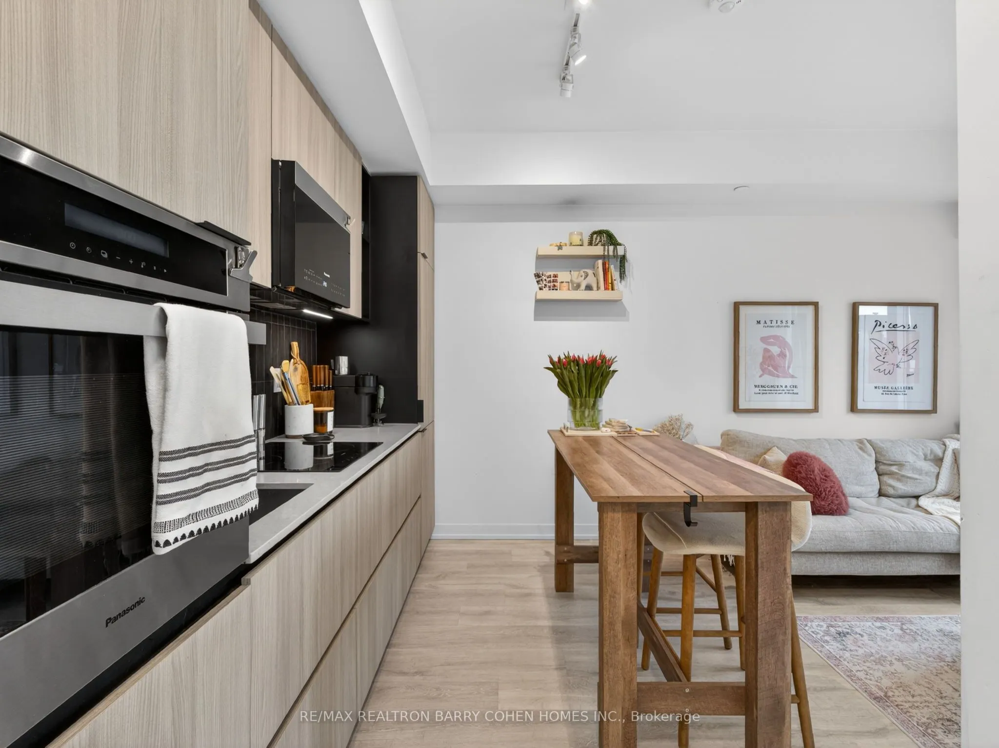 2 Augusta Avenue #PH3