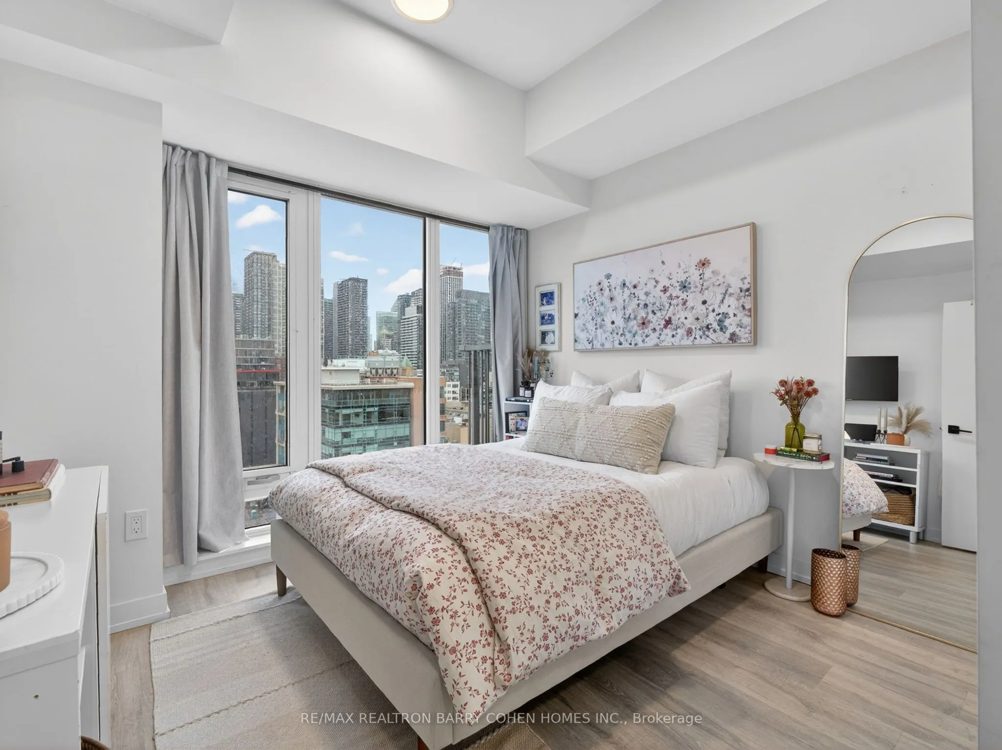 2 Augusta Avenue #PH3