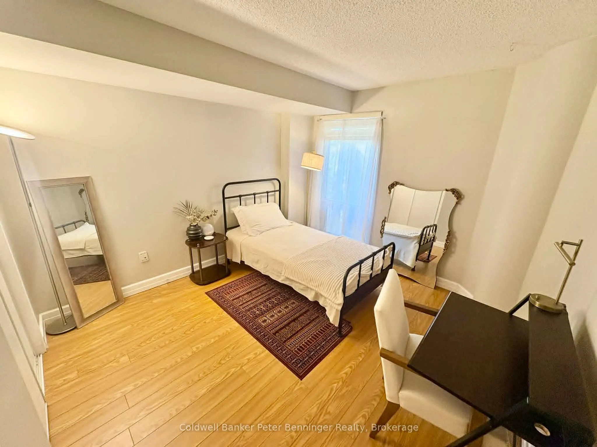 10 Navy Wharf Court #203