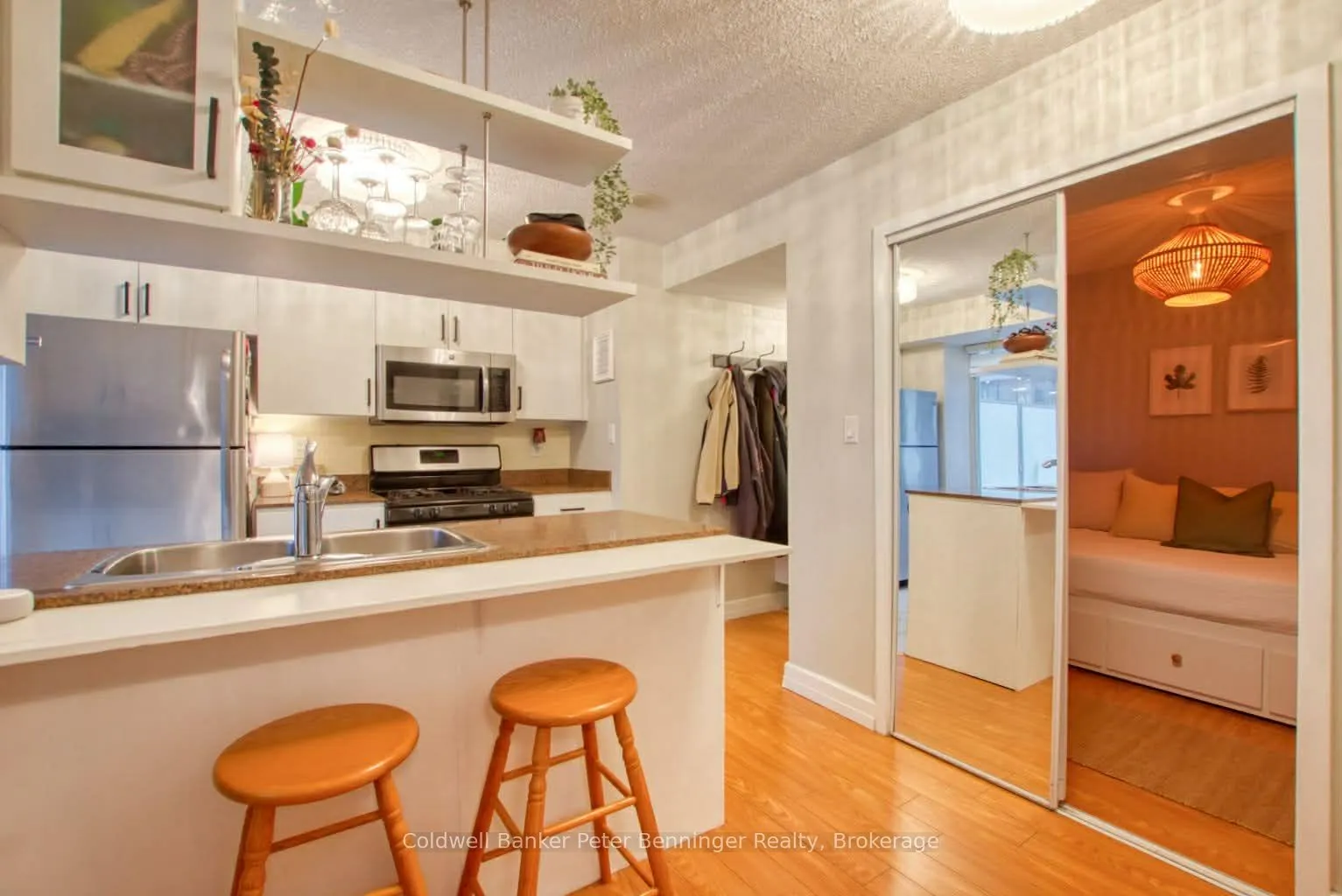 10 Navy Wharf Court #203