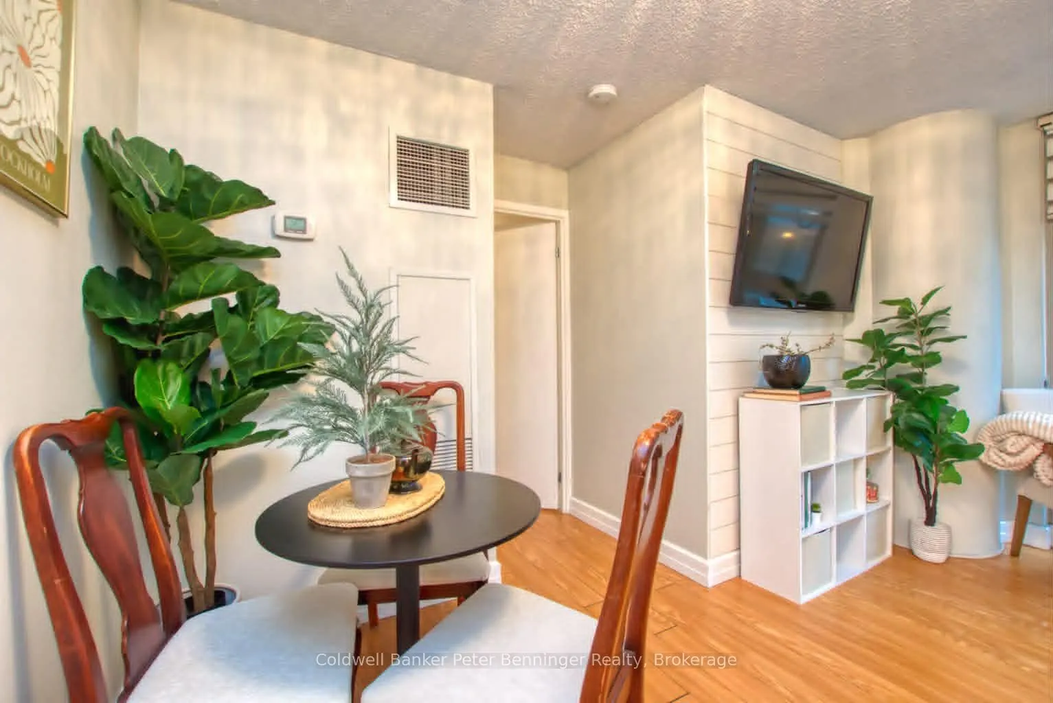 10 Navy Wharf Court #203