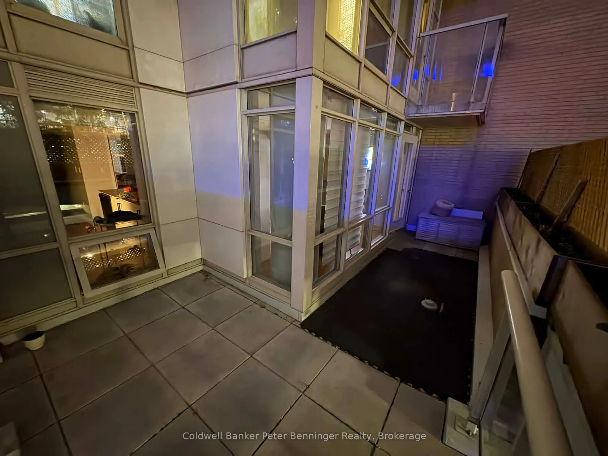 10 Navy Wharf Court #203