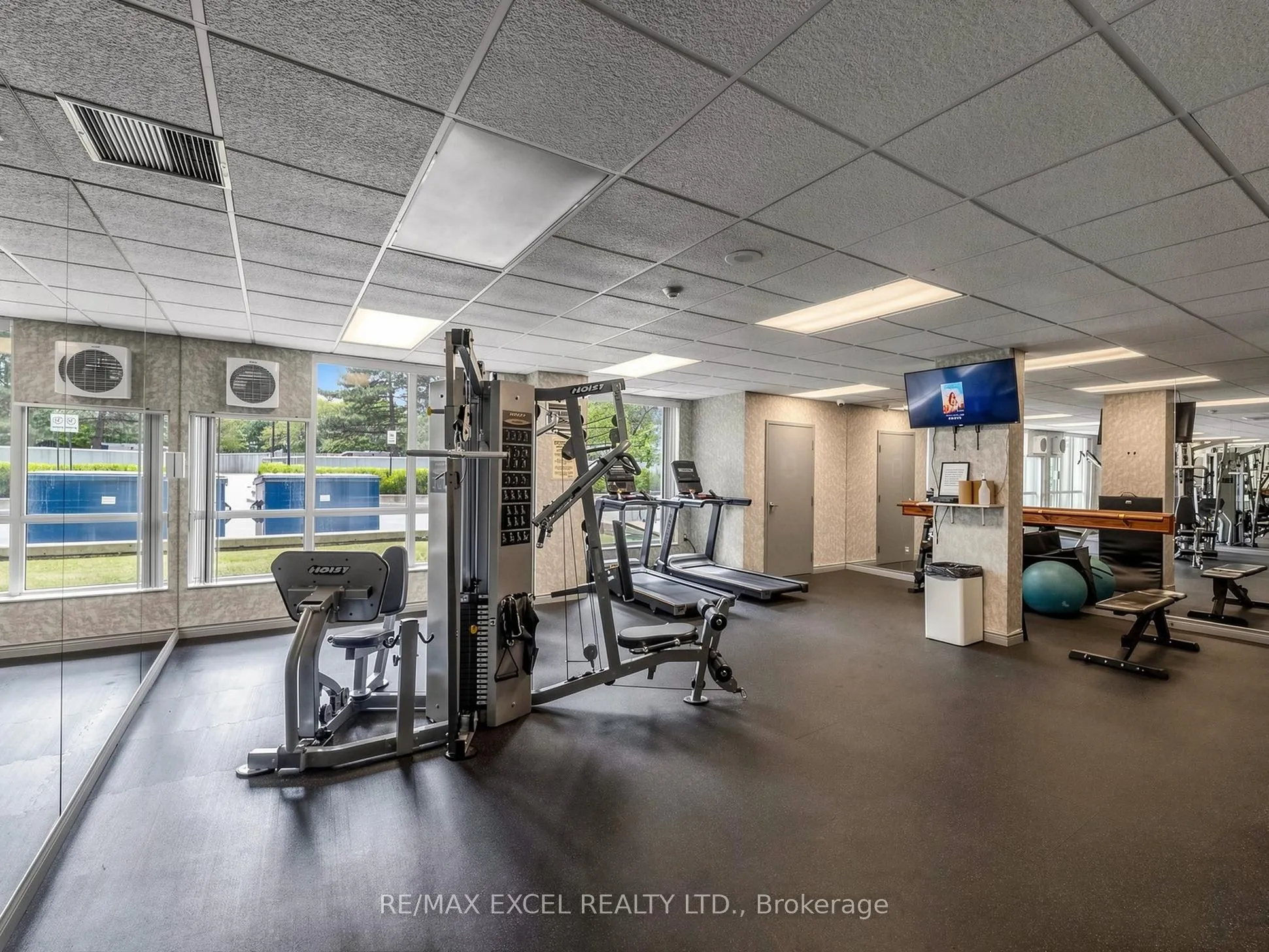 28 Pemberton Avenue #706