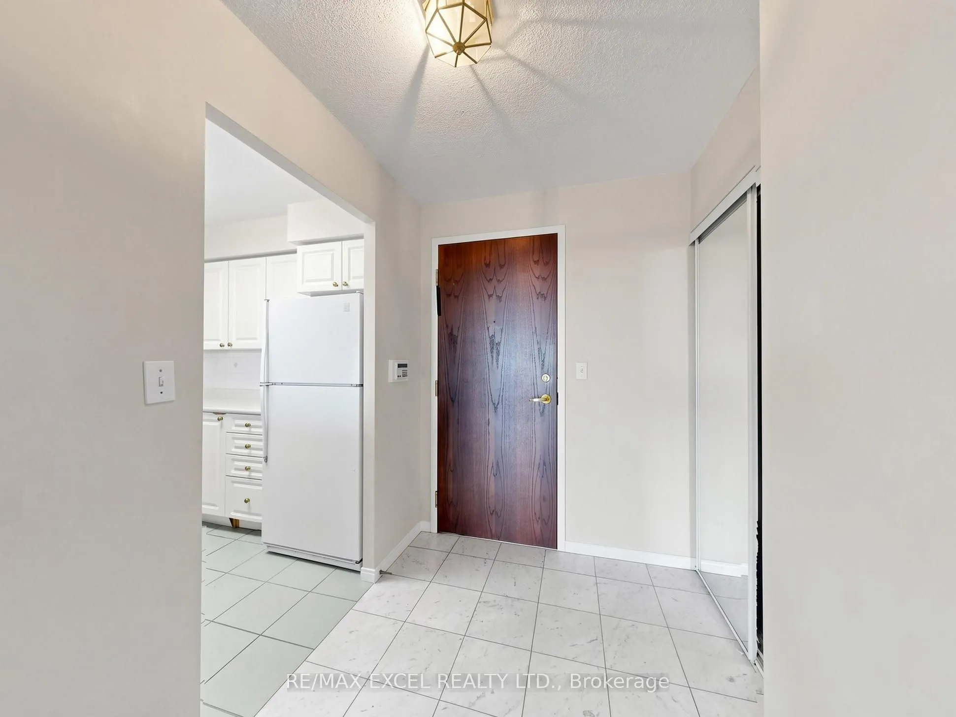 28 Pemberton Avenue #706