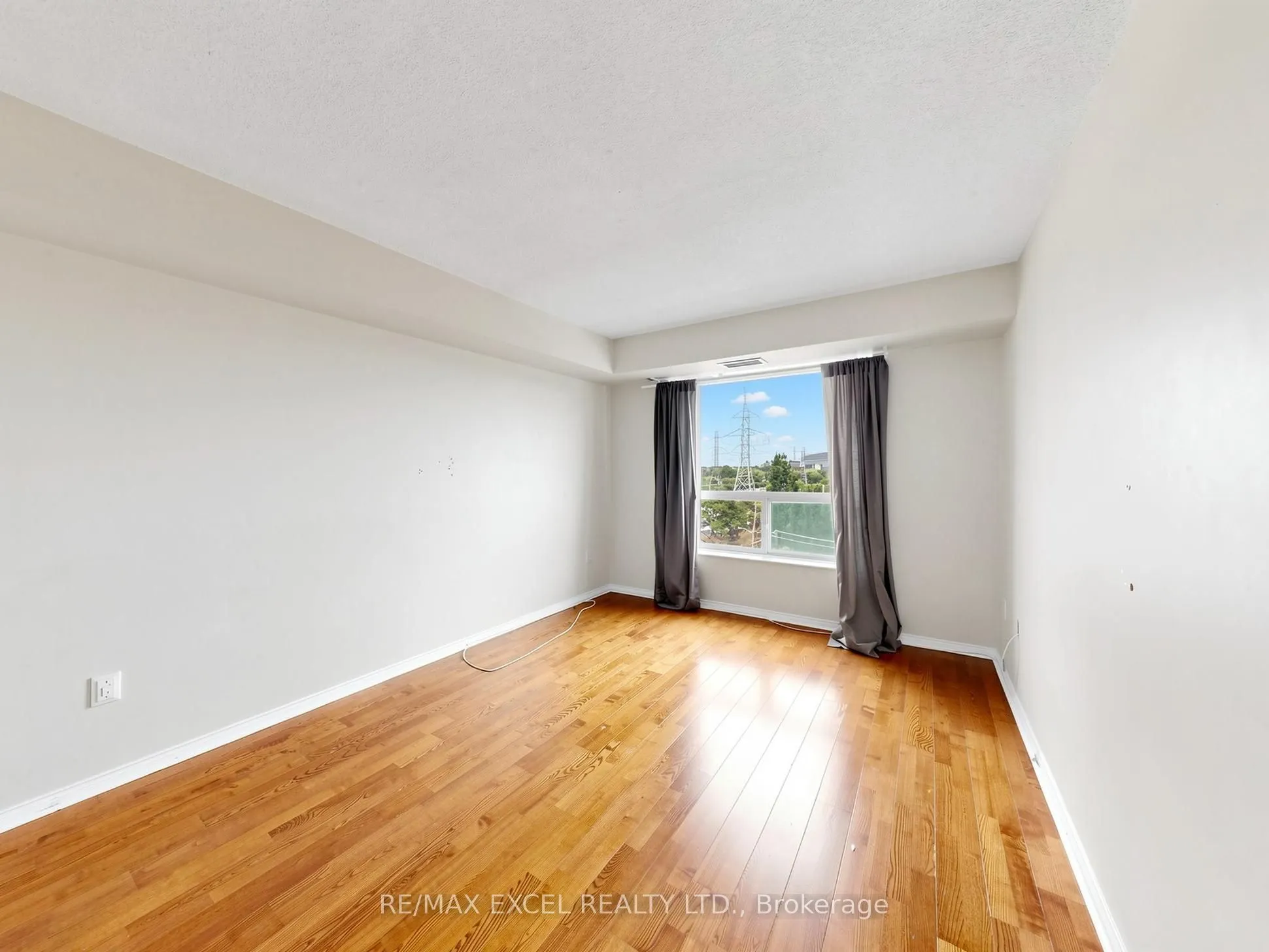 28 Pemberton Avenue #706