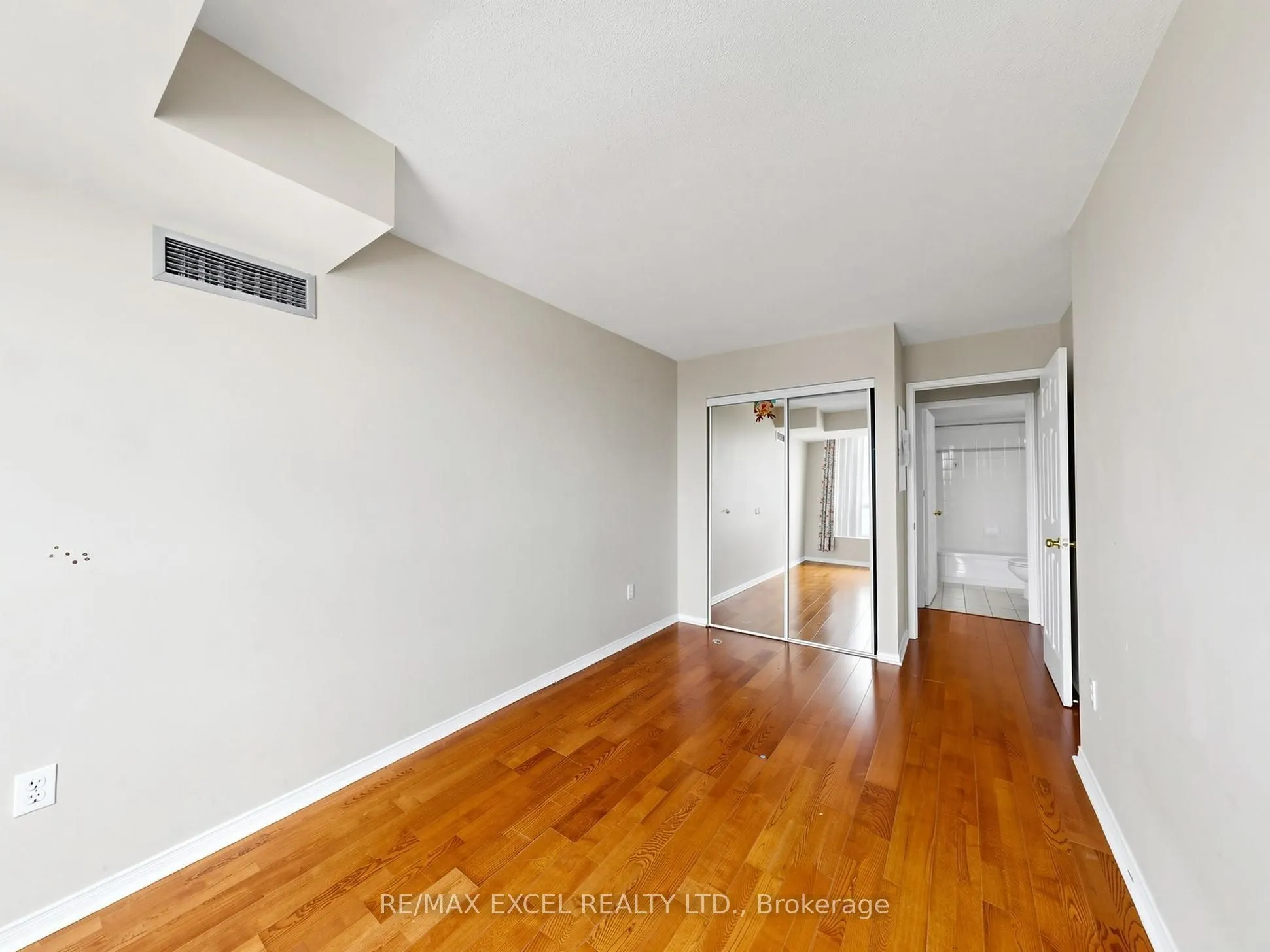 28 Pemberton Avenue #706