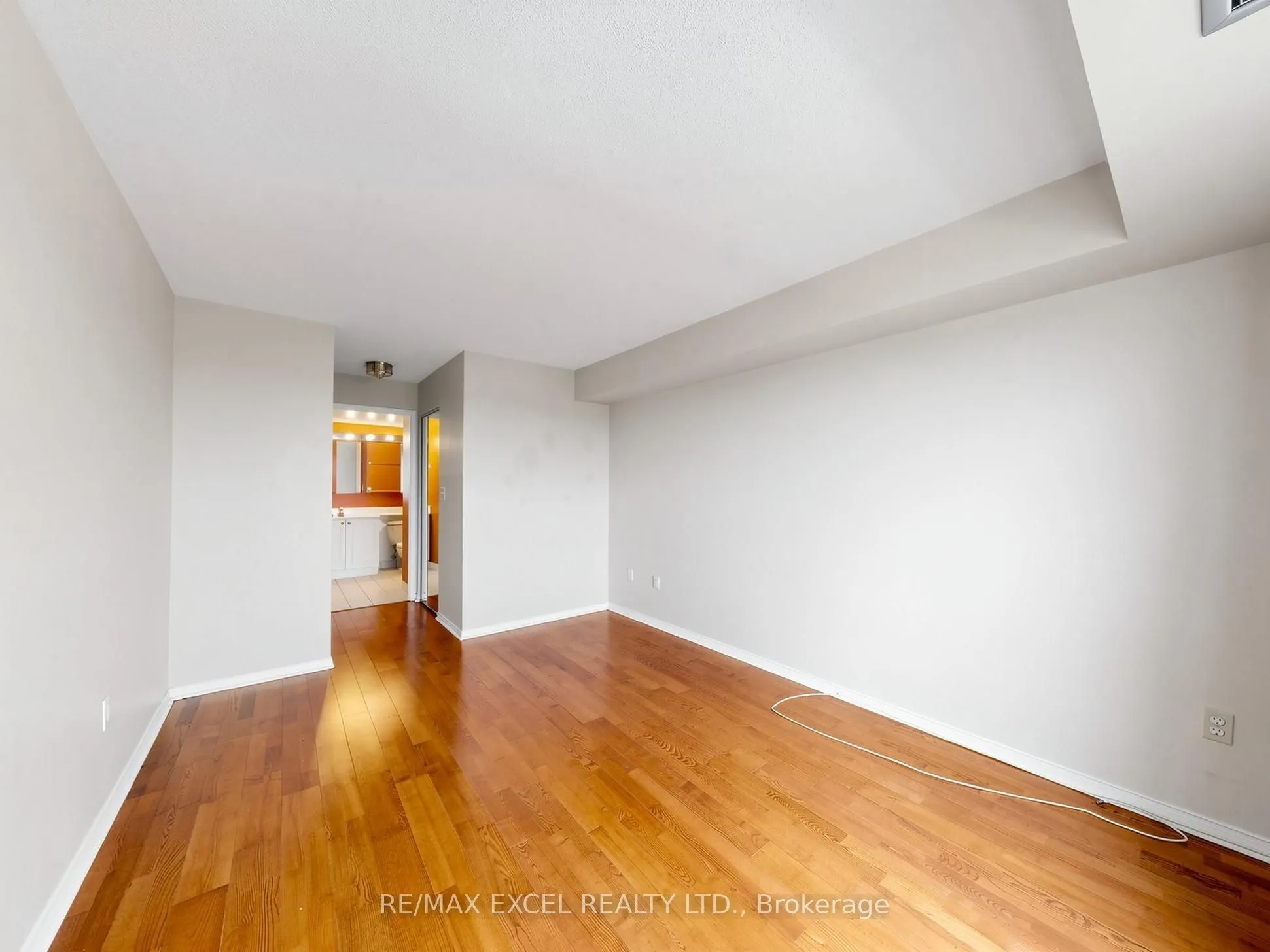 28 Pemberton Avenue #706