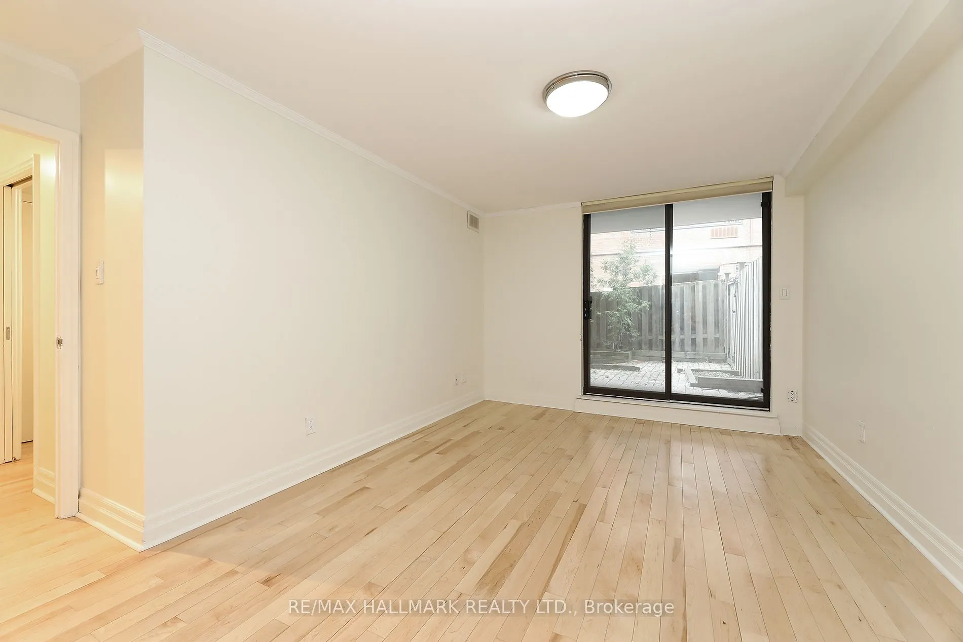 212 St. George Street #106