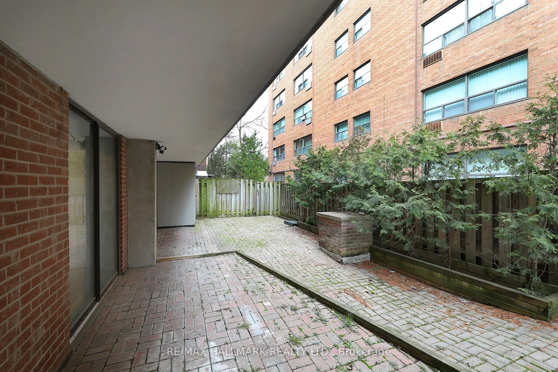 212 St. George Street #106