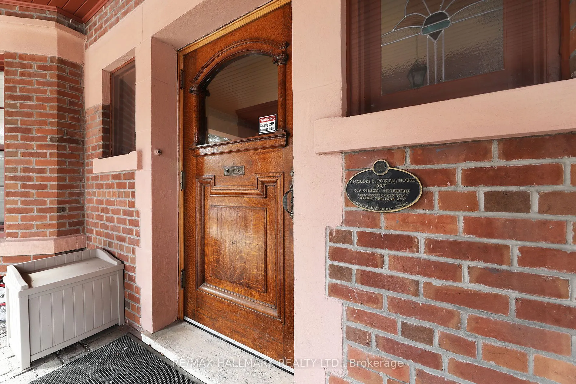 212 St. George Street #106