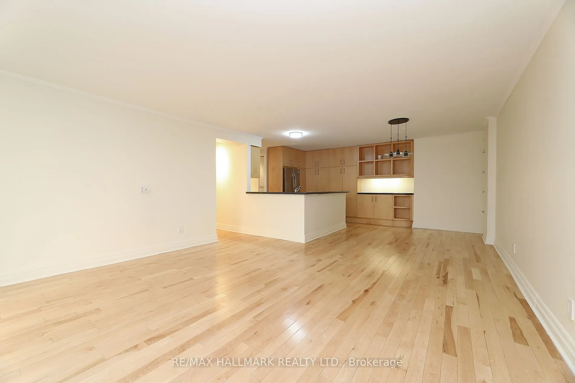212 St. George Street #106