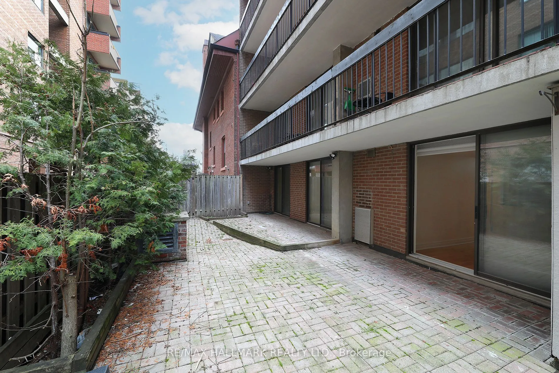 212 St. George Street #106