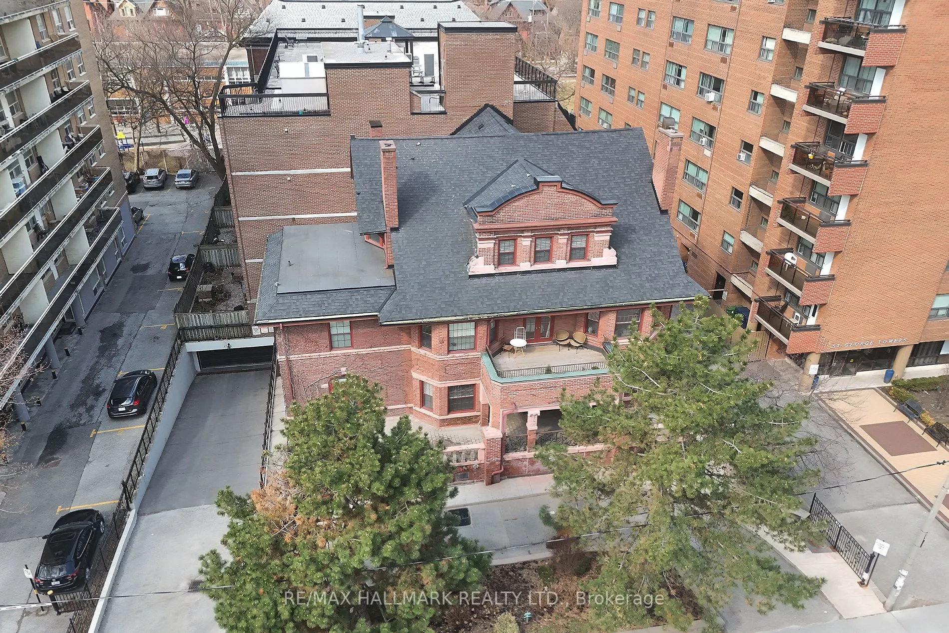 212 St. George Street #106