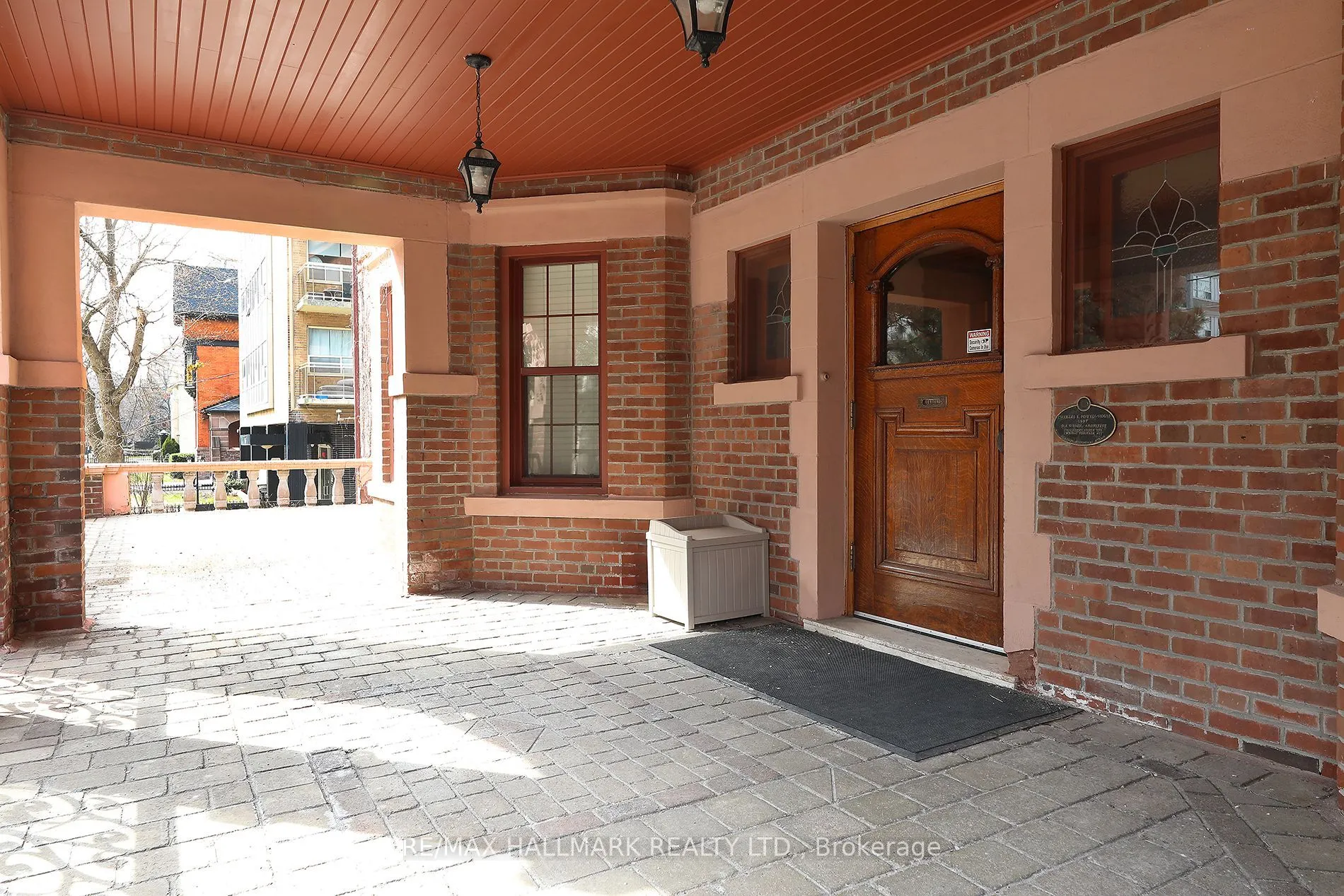 212 St. George Street #106