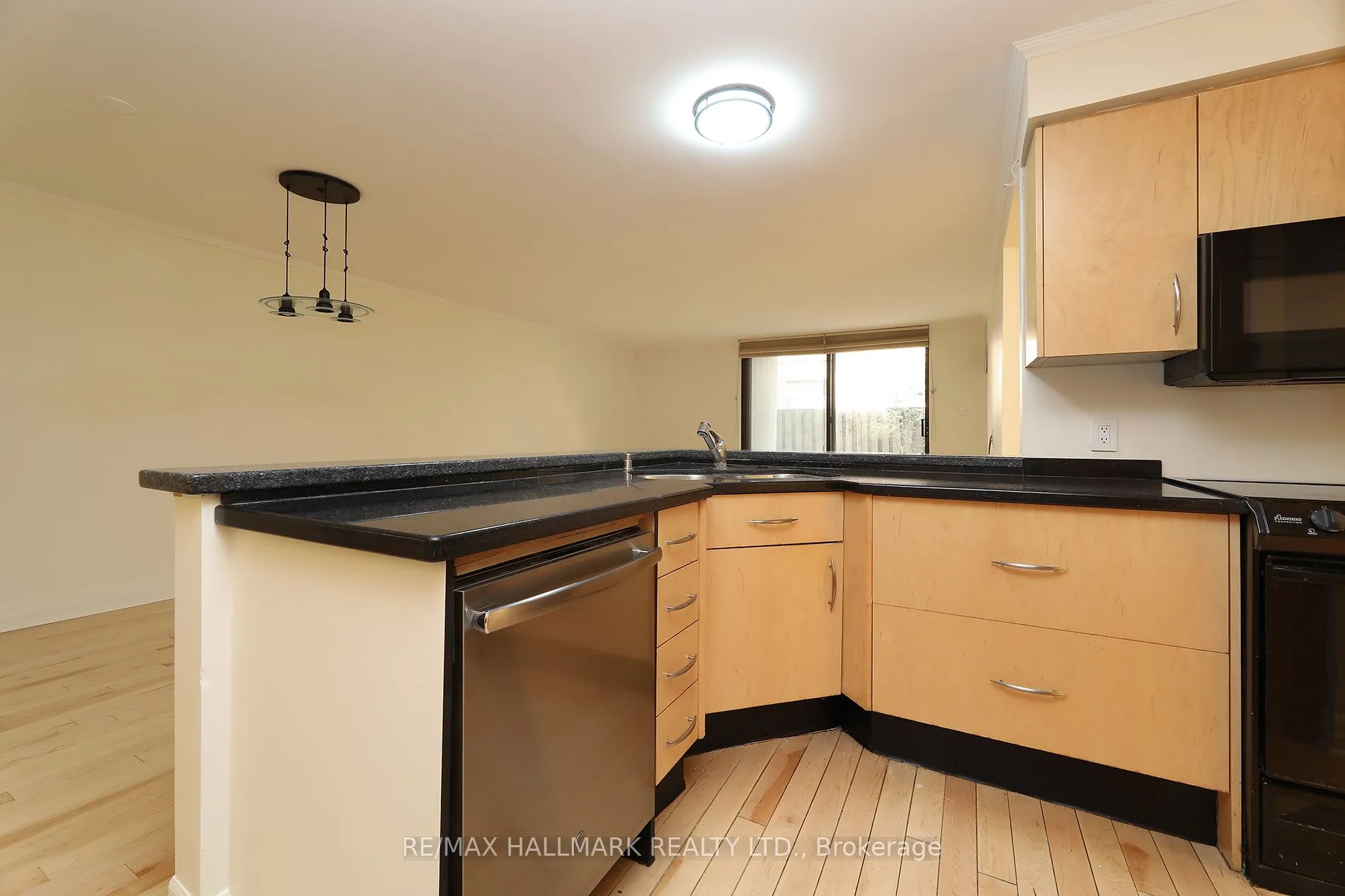 212 St. George Street #106