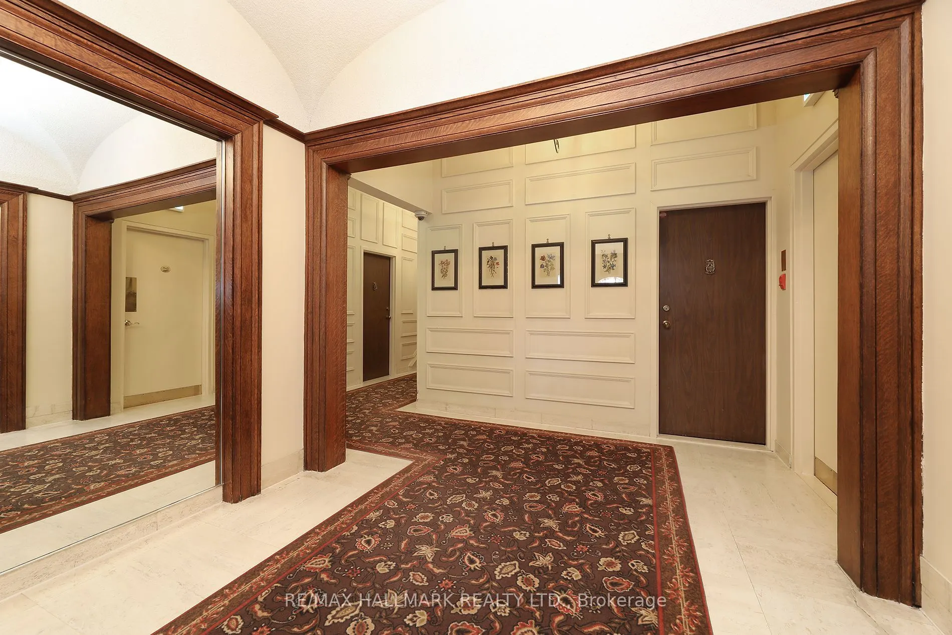 212 St. George Street #106