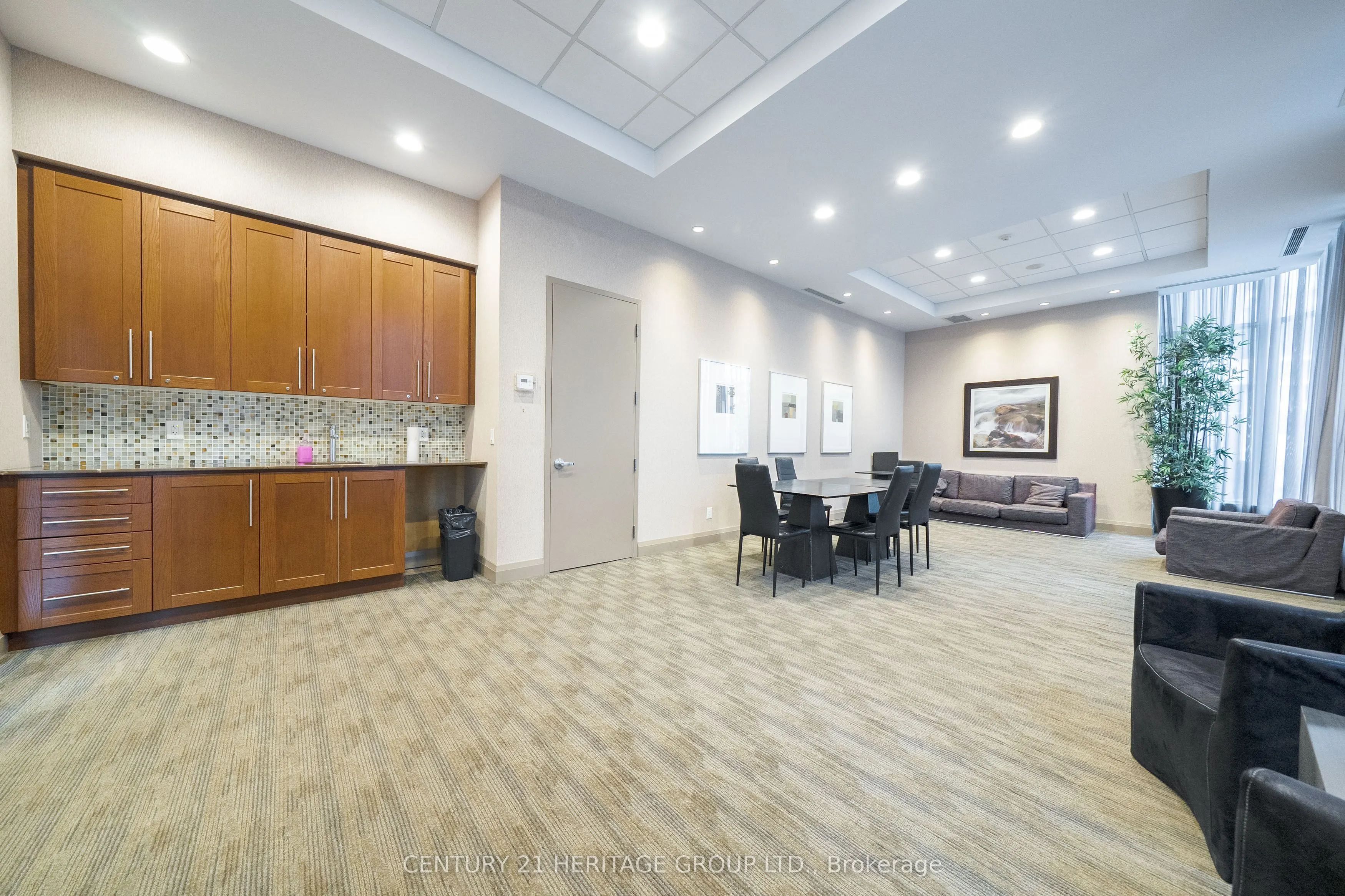 5791 Yonge Street #306