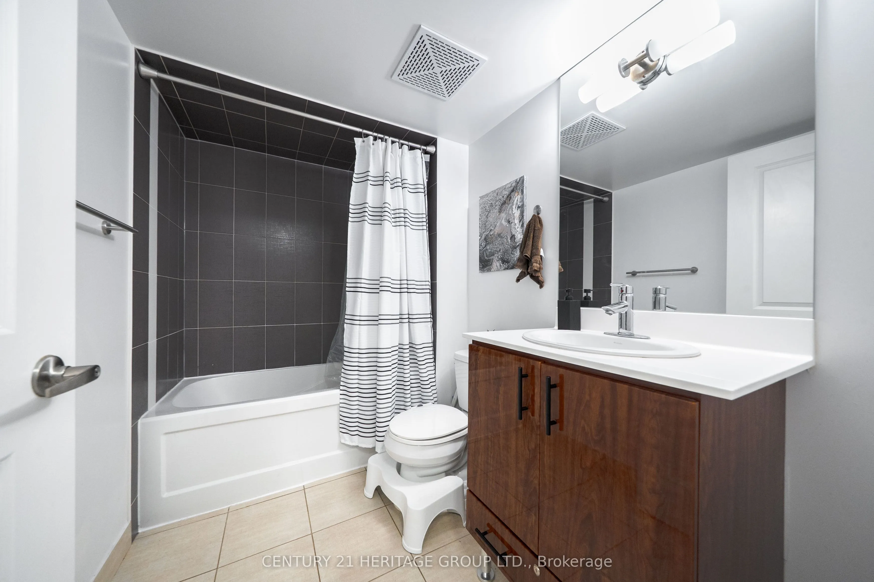 5791 Yonge Street #306