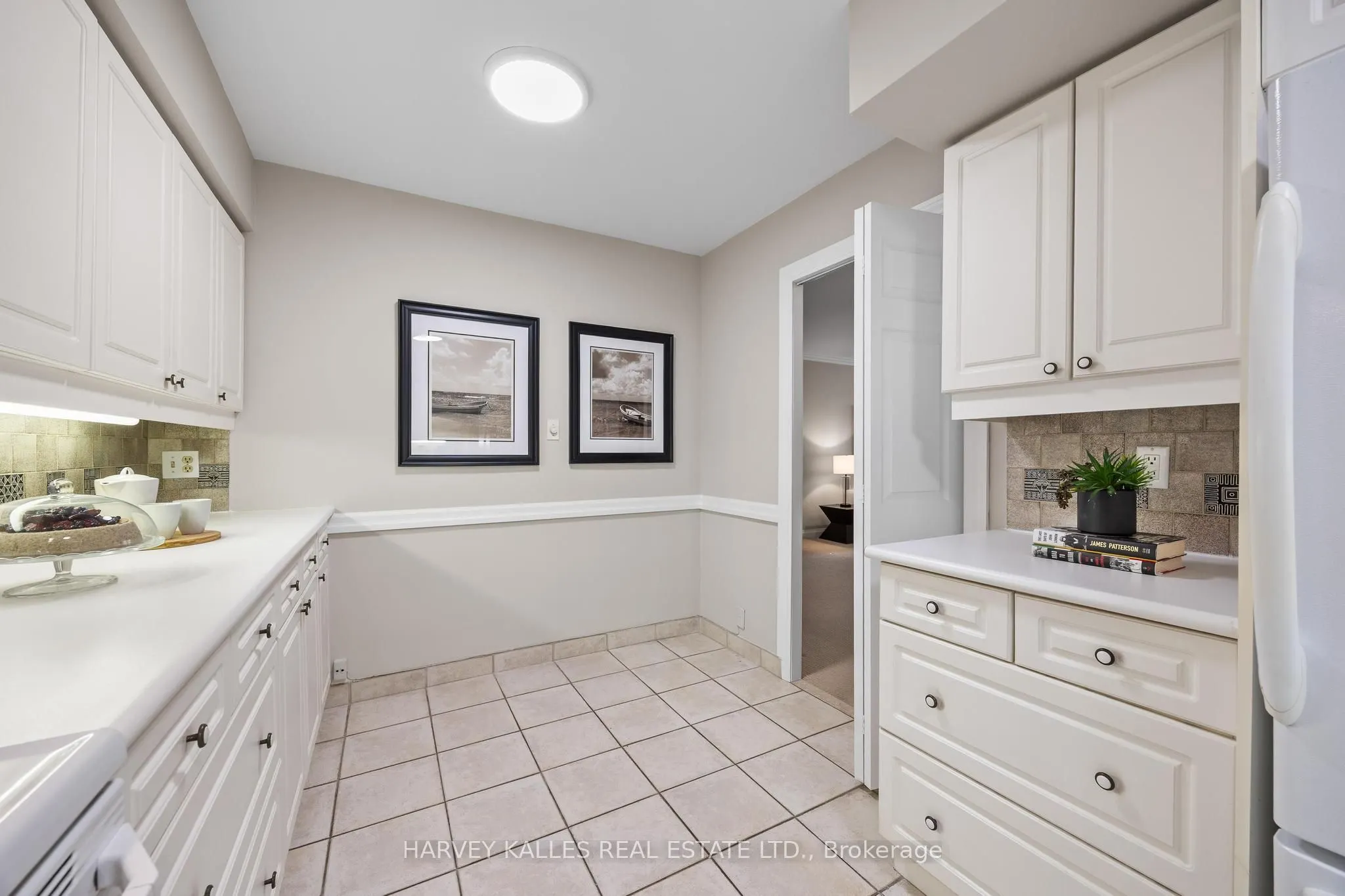 350 Lonsdale Road #407