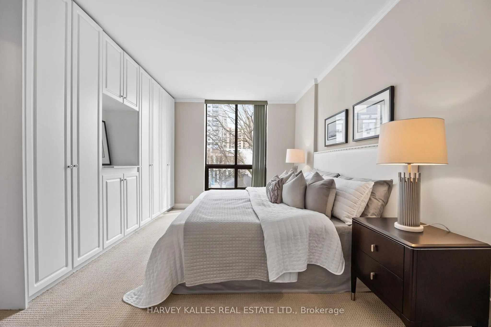 350 Lonsdale Road #407