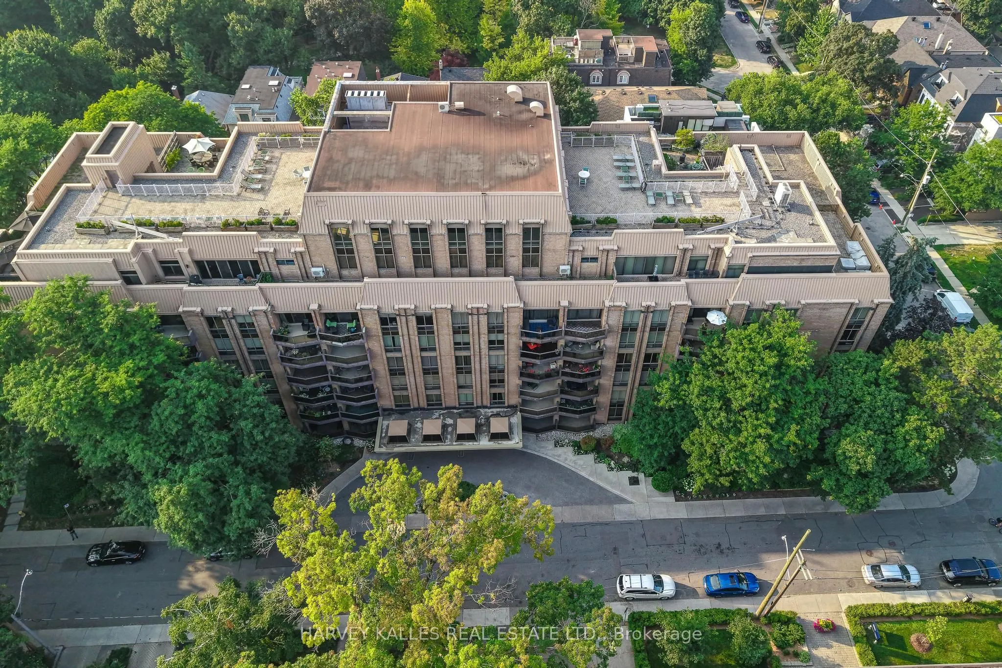 350 Lonsdale Road #407