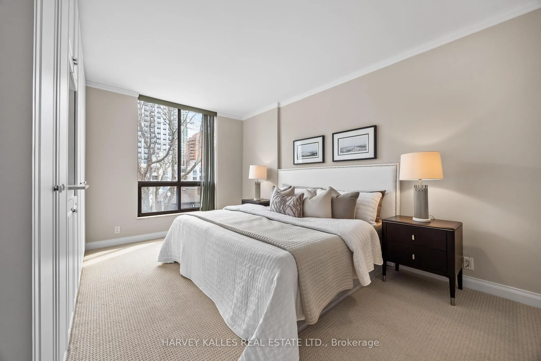 350 Lonsdale Road #407