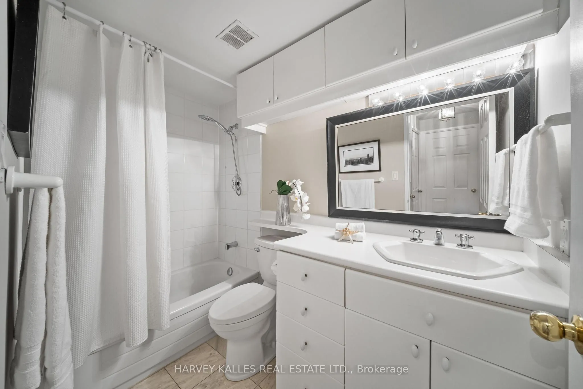 350 Lonsdale Road #407