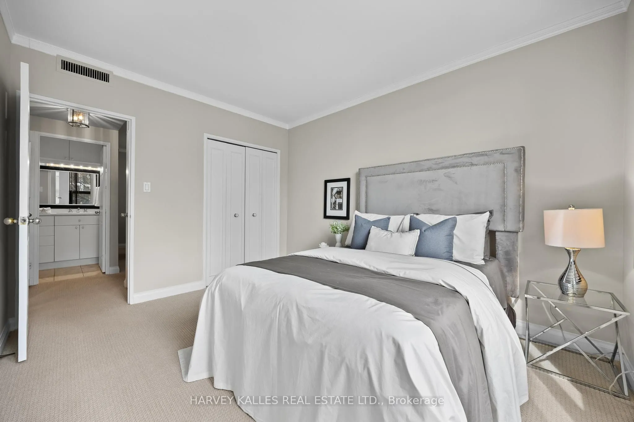 350 Lonsdale Road #407