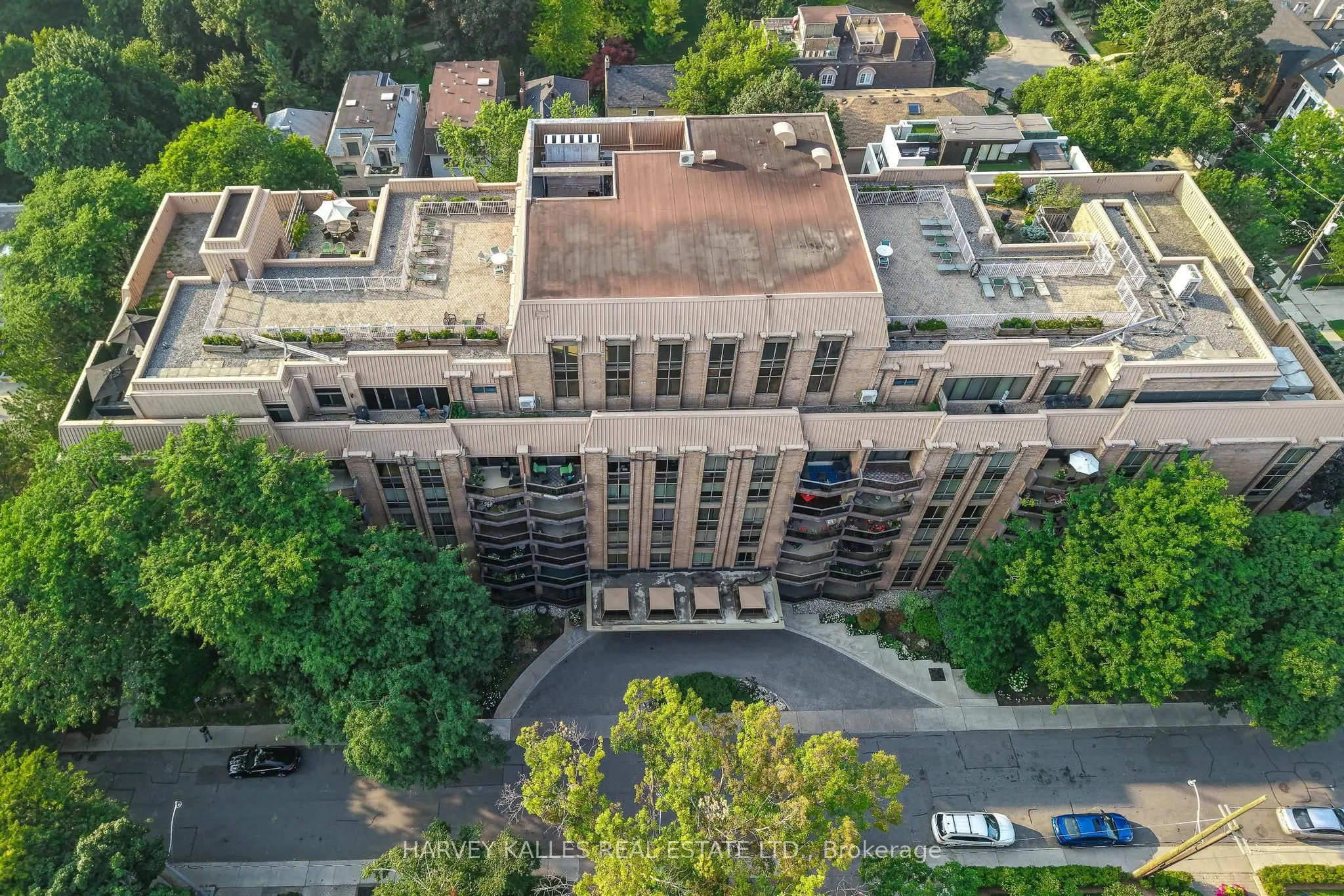 350 Lonsdale Road #407